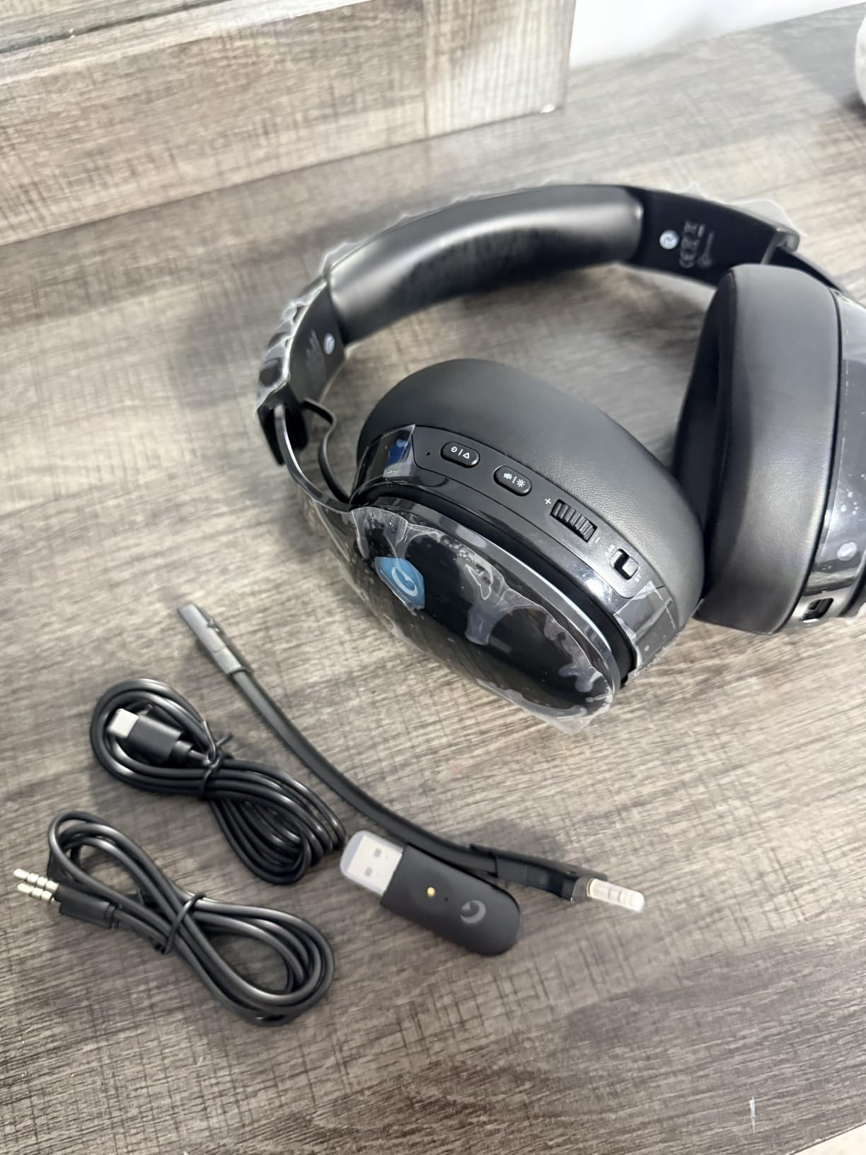 AOC 2.4GHz Wireless Gaming Headset for PS5, PS4, PC, Switch, 45Hr, Black | Bluetooth 6.0 Gaming Headphones with Noise Canceling Mic, 7.1 Virtual Surround, Great for Fortnite & Call of Duty/FPS Gamers customer photo 2