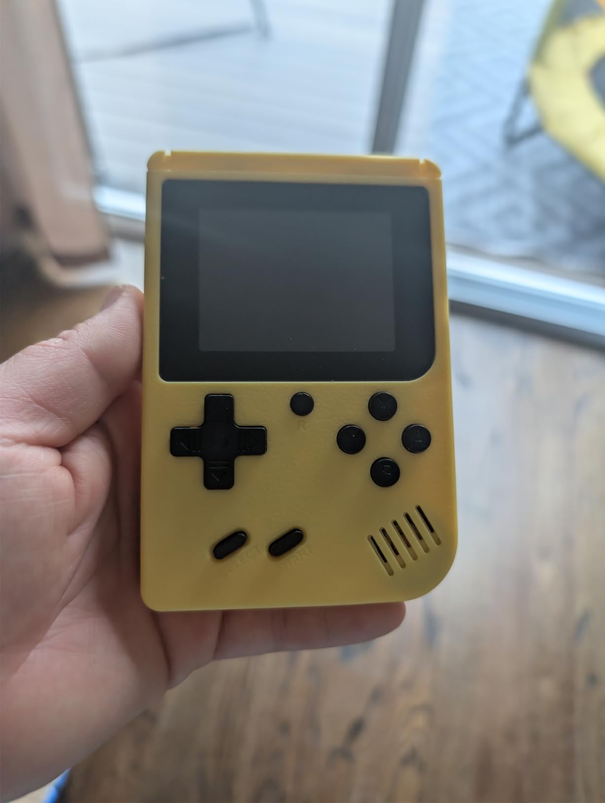 Retro Handheld Games Console, Built-in 400 Video Games, Portable Video Gaming Player with 3.0 Inch IPS Screen and Rechargeable Battery (Green) customer photo 2