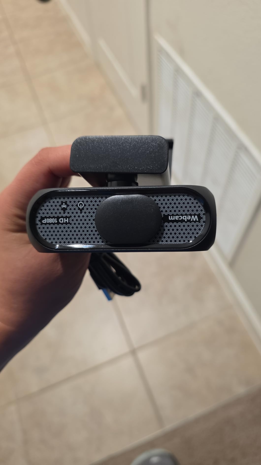 1080P HD Webcam with Microphone, Noise Cancellation, Privacy Cover, Wide-Angle Lens, Auto Light Correction, Plug & Play USB Webcam for Laptop, Desktop, PC, Mac, Zoom, Skype, Streaming (Black) customer photo 2