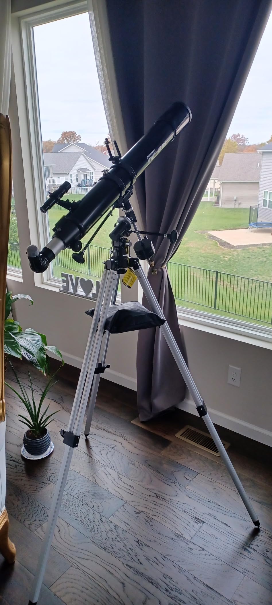 Celestron PowerSeeker 80EQ Refractor Telescope for Moon & Planet Viewing customer photo 1