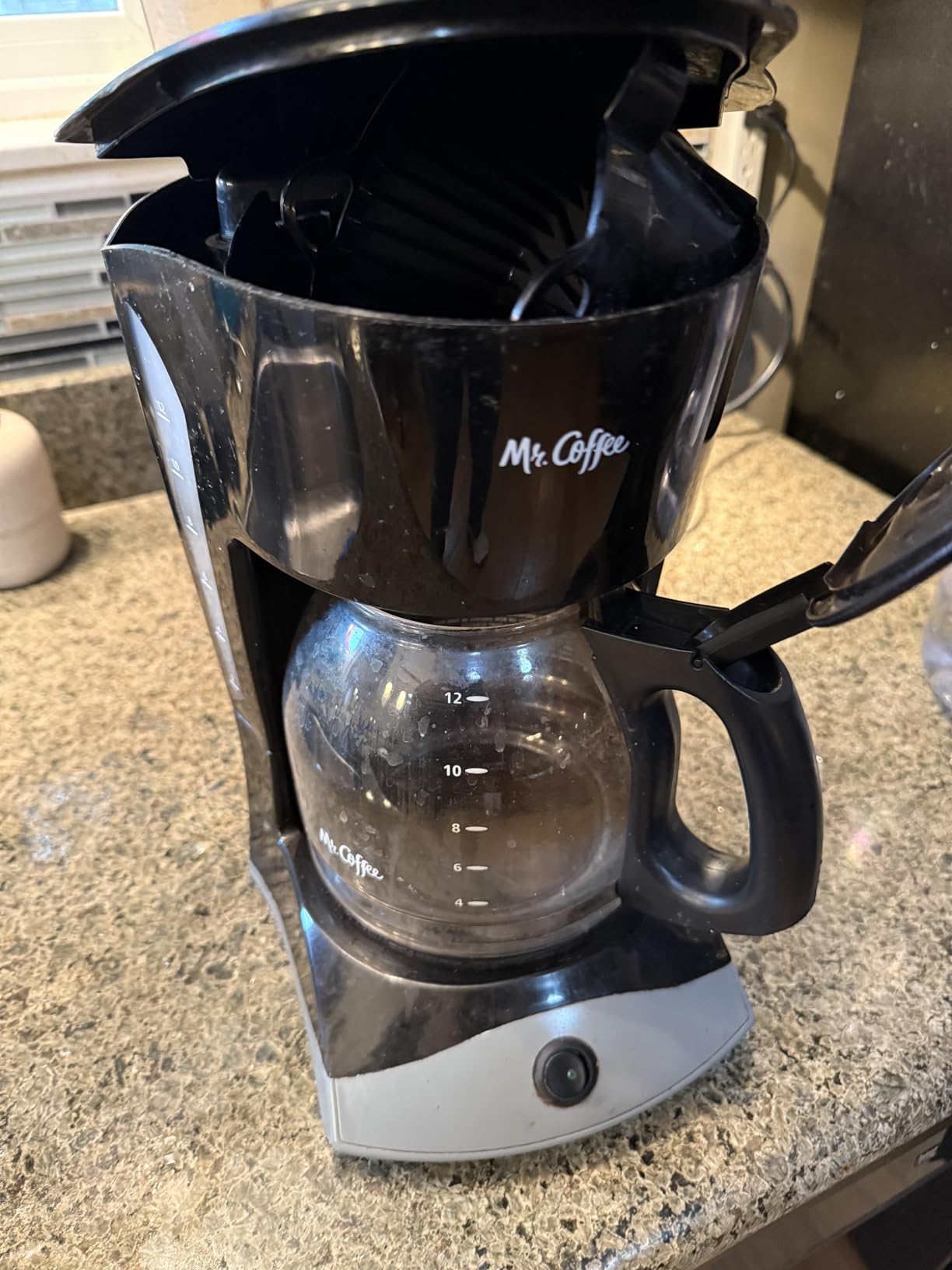 Mr. Coffee Black Coffee Maker, 12 Cups, with Auto Pause and Glass Carafe, Perfect for Home and Office Use customer photo 2