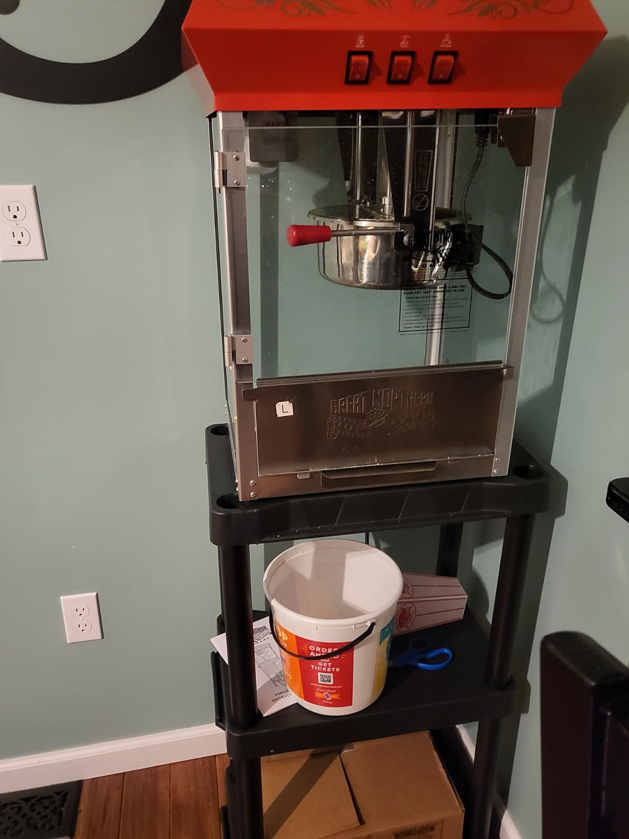 Great Northern Popcorn Company 6100 8 ounce Foundation Red Antique Style Popcorn Popper Machine, Red Floral, Counter-top Popper Machine customer photo 2