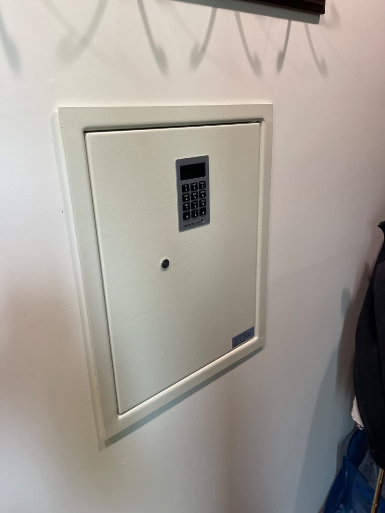 Protex Safe Electronic Keypad Wall Safe (PWS-1814E), Burglary Resistant wall safe, digital electronic locking system, velvet interior, automatic door opening, 2 Removable shelves customer photo 1