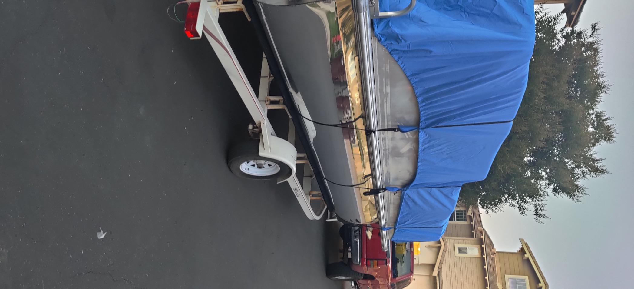 Budge 600 Denier Waterproof Pontoon Boat Cover, Fits Boats 20-24 ft Long customer photo 2