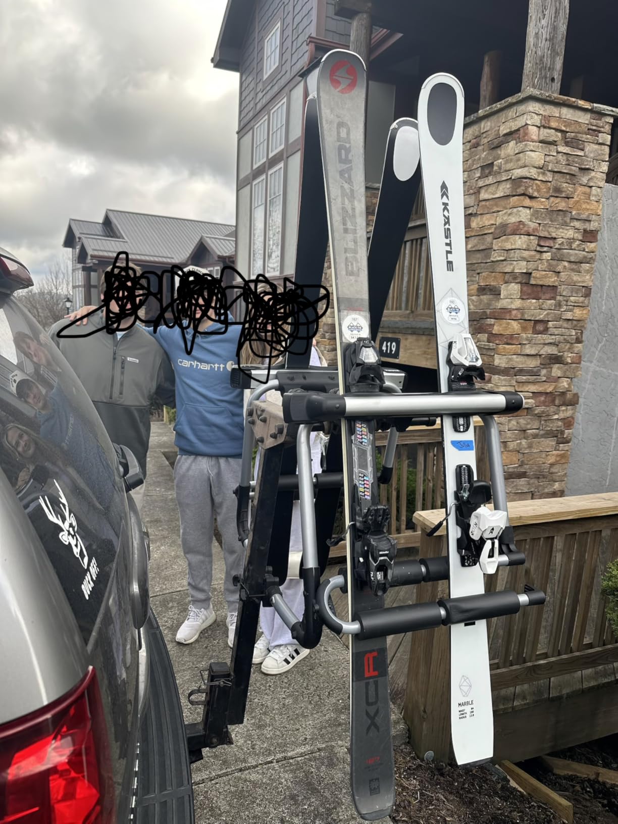 Thule Tram Hitch Ski Carrier customer photo 2