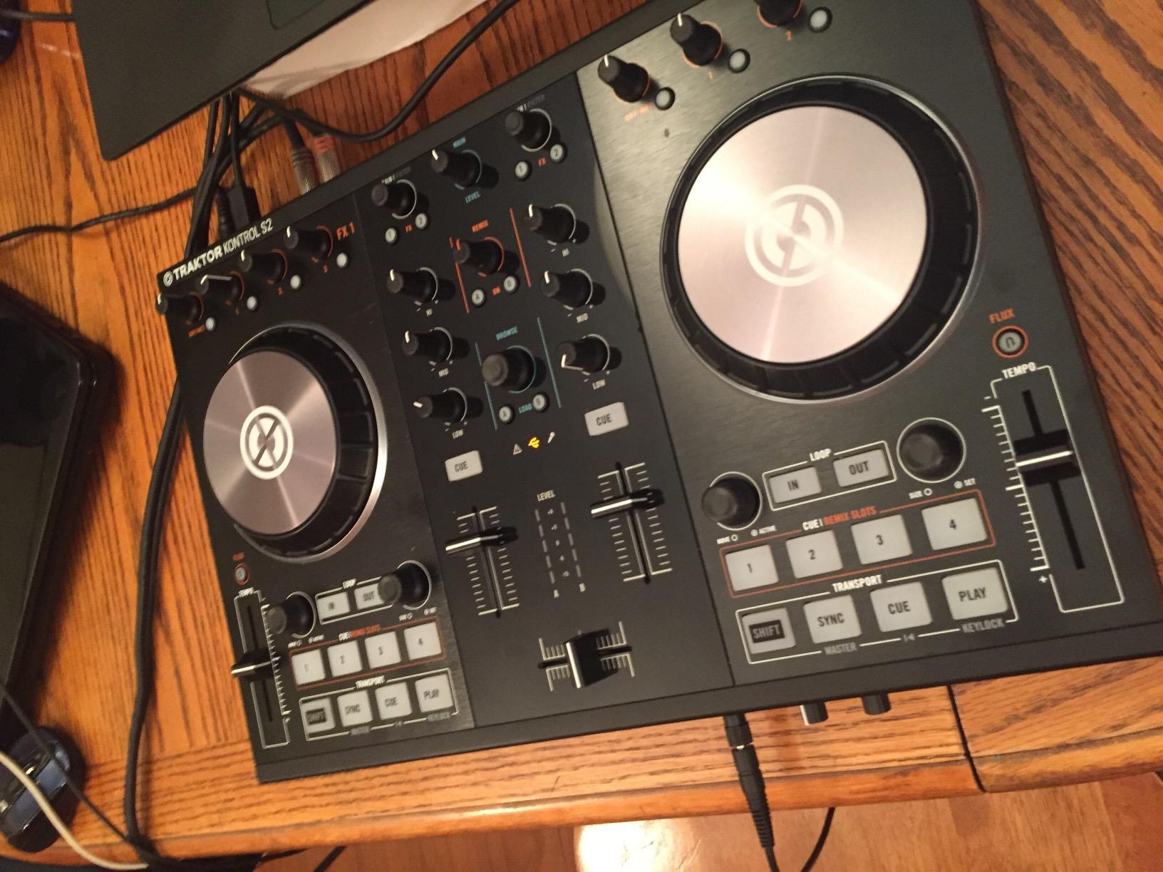 Native Instruments Traktor Kontrol S2 MK2 DJ Controller customer photo 2