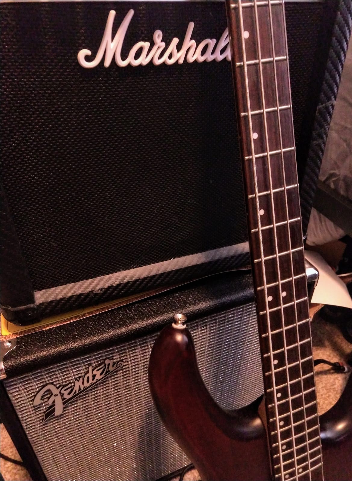 Fender Rumble 40 V3 Bass Amp for Bass Guitar, 40 Watts, with 2-Year Warranty Speaker, with Overdrive Circuit and Mid-Scoop Contour Switch customer photo 1