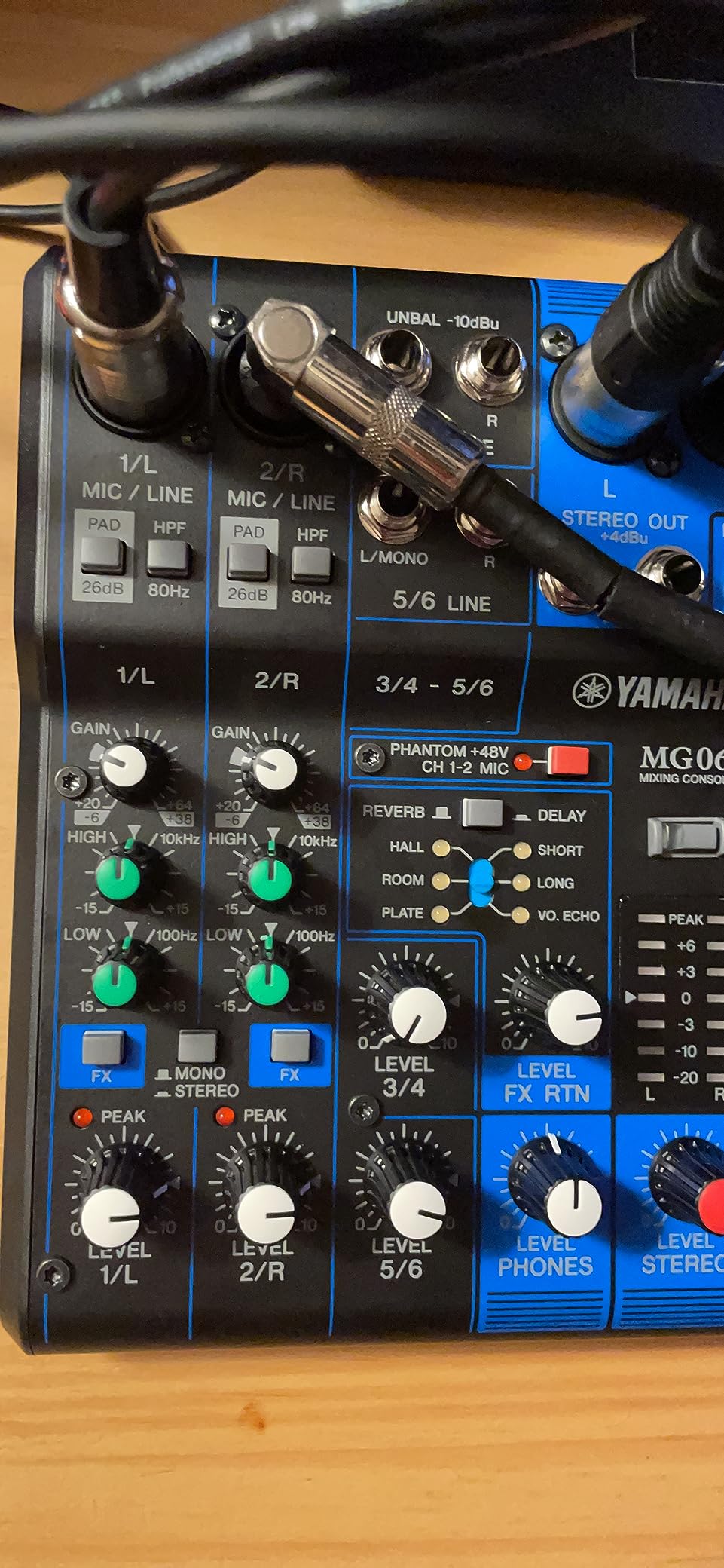 YAMAHA MG06X 6-Input Compact Stereo Mixer with Effects customer photo 2