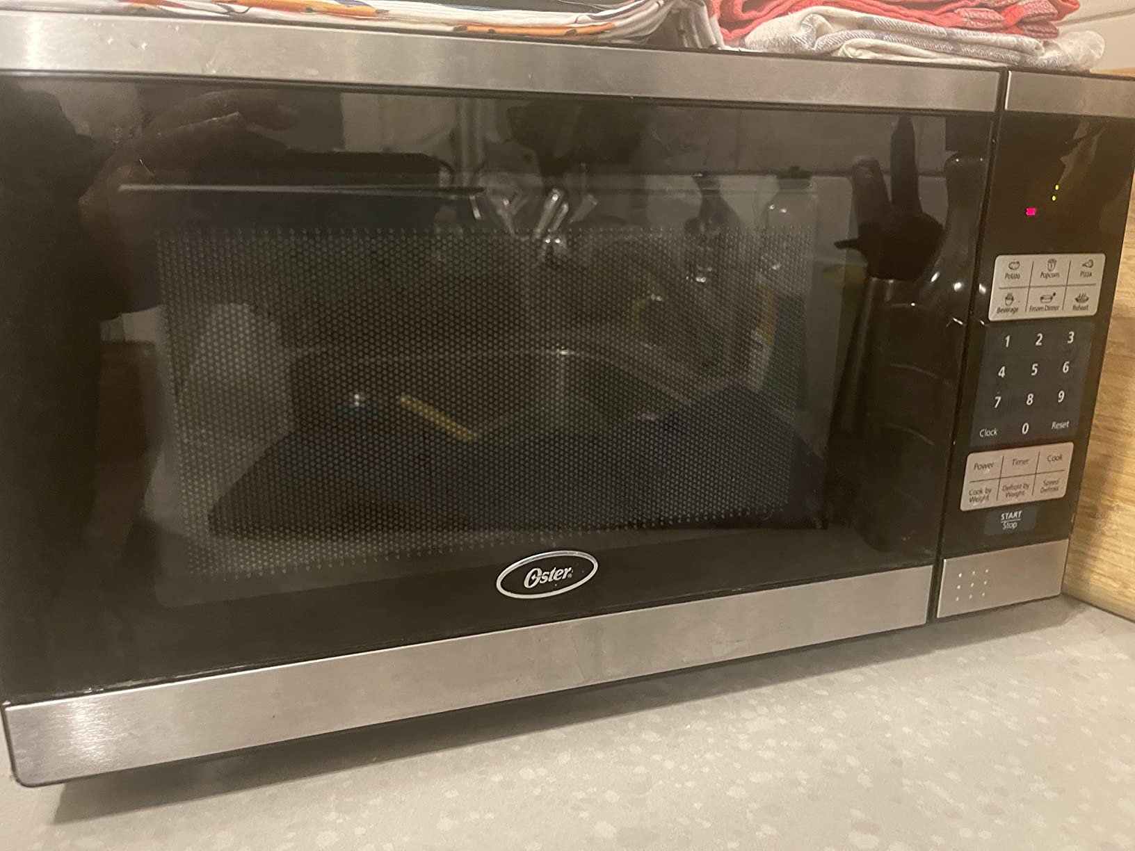Commercial Chef 1.1 Cu. Ft. Countertop Microwave Oven, CHCM11100SSB customer photo 2