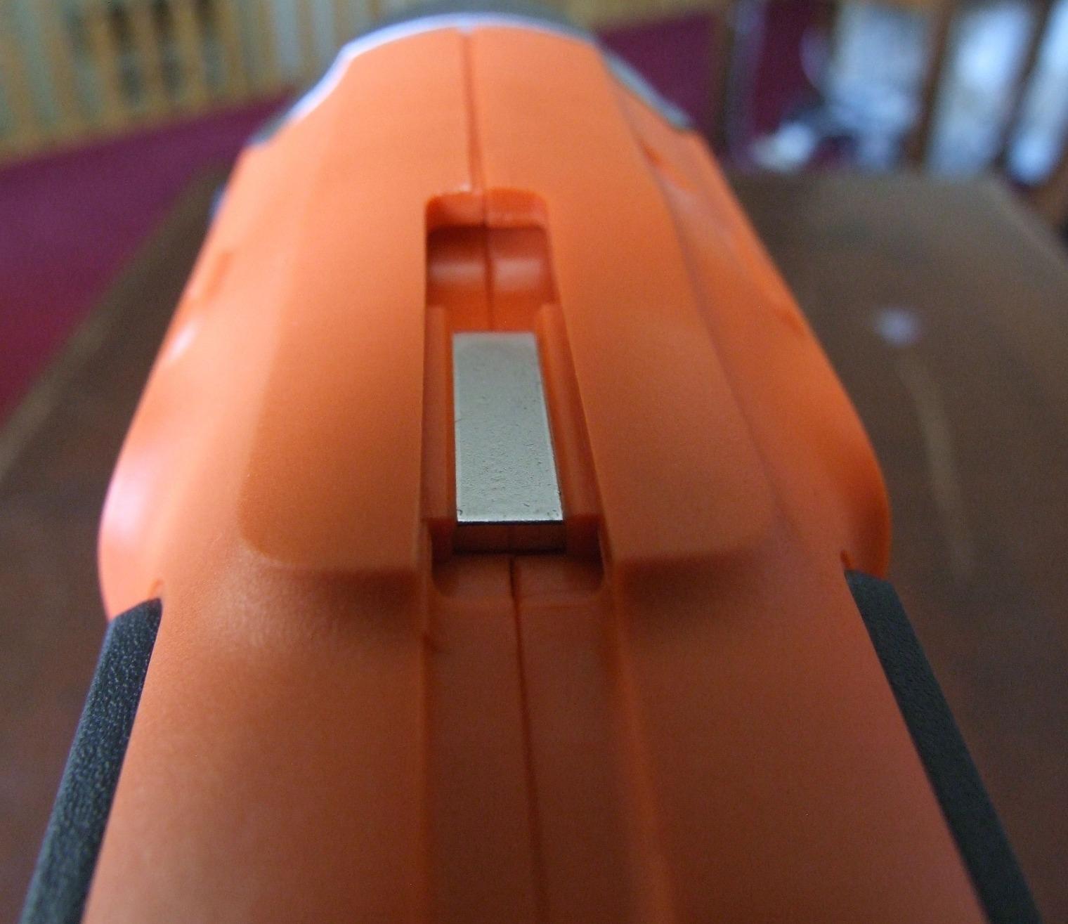BLACK+DECKER 20V MAX* POWERCONNECT 1/4 in. Cordless Impact Driver Kit (BDCI20C) customer photo 1