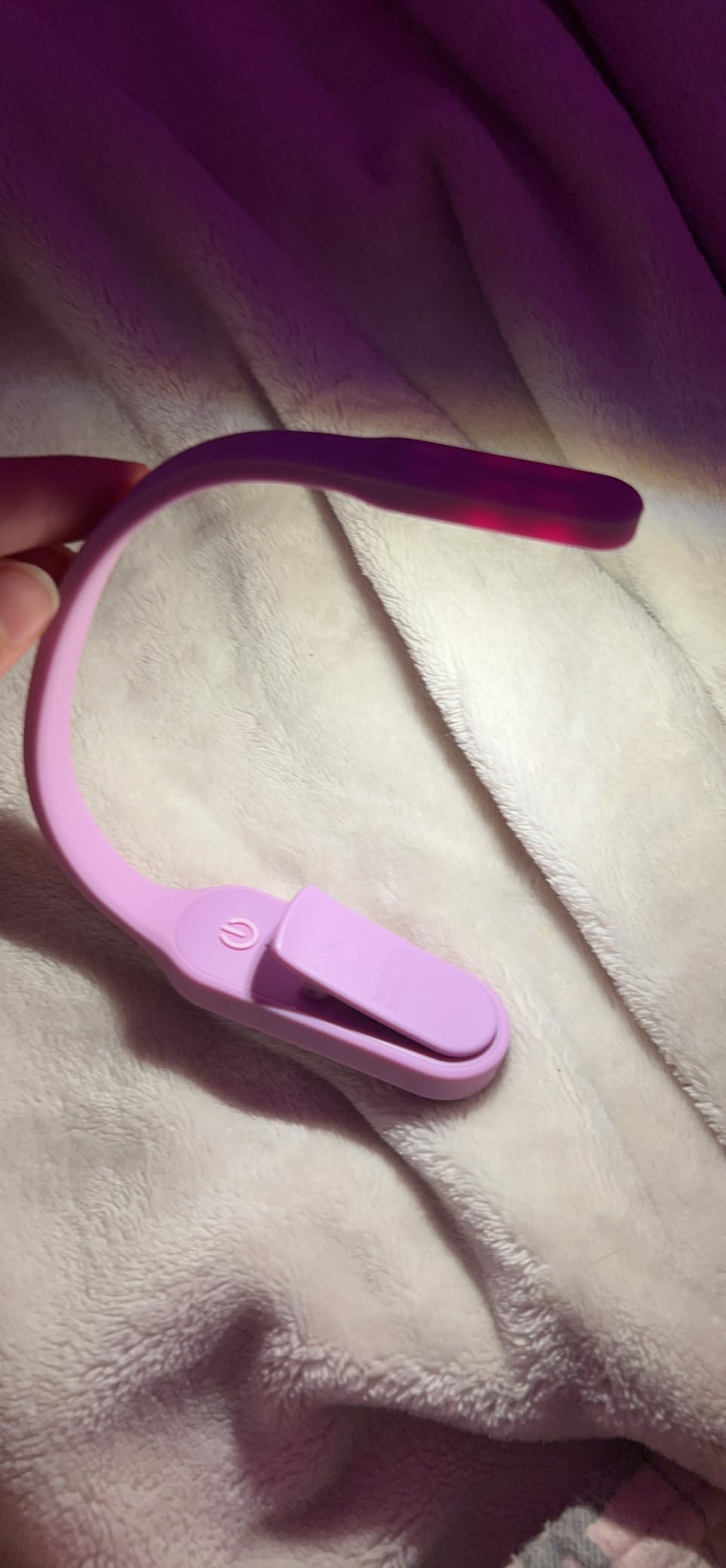 The Original Mighty Bright Recharge Clip On Rechargeable Book Light Reading Light, Warm Eye Care LEDs, Flexible, Durable, Dimmable, Perfect for Kids, Bookworms, Reading in Bed, Lasts 60 Hours (White) customer photo 2