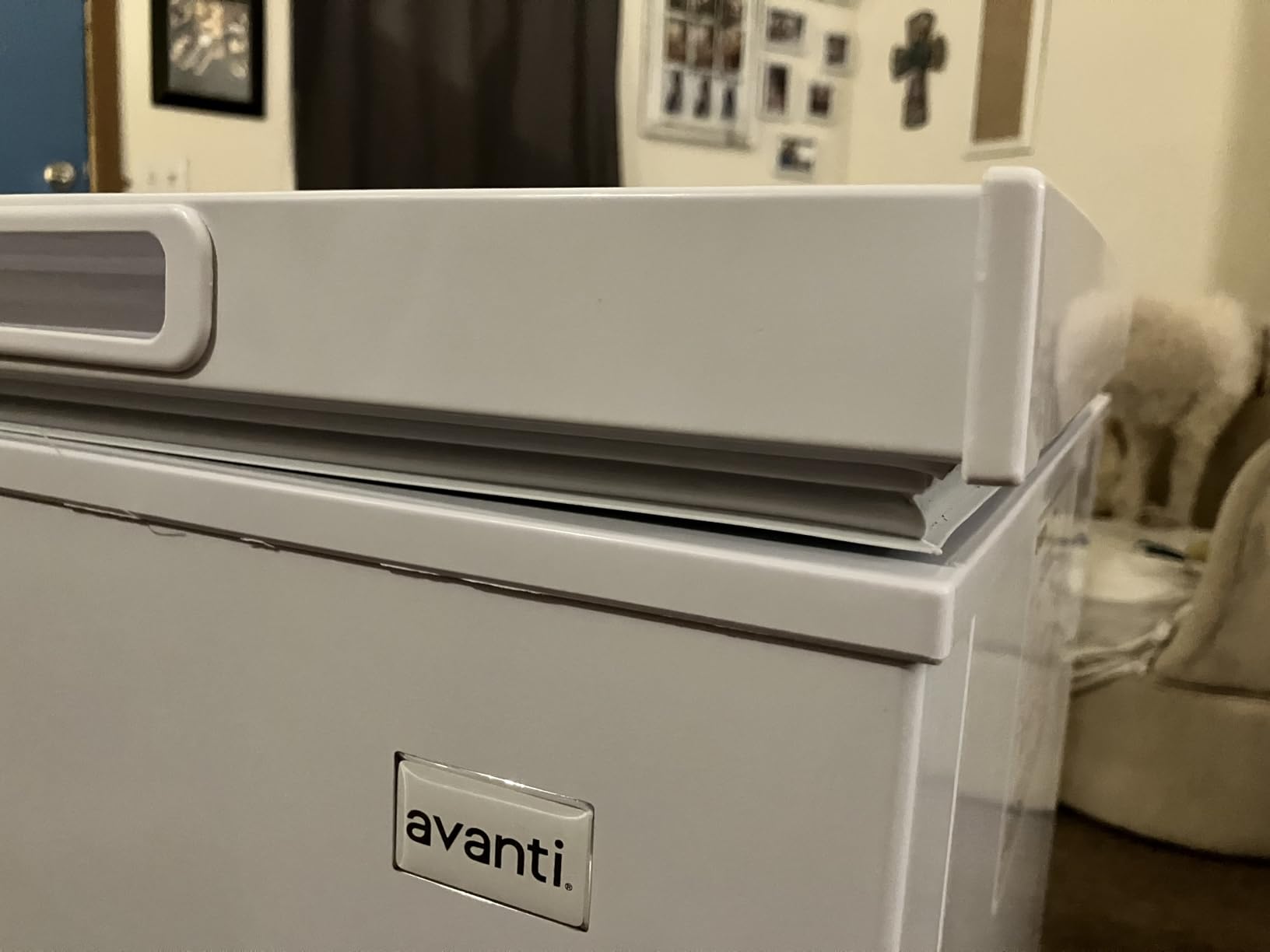 Avanti 10 cu.ft. Chest Freezer with Adjustable Temperature Control, Deep Freezer with Top Opening, Manual Defrost with Drain and 2 Removable Baskets for Home, Garage, Basement, 10-cu.ft., White customer photo 2
