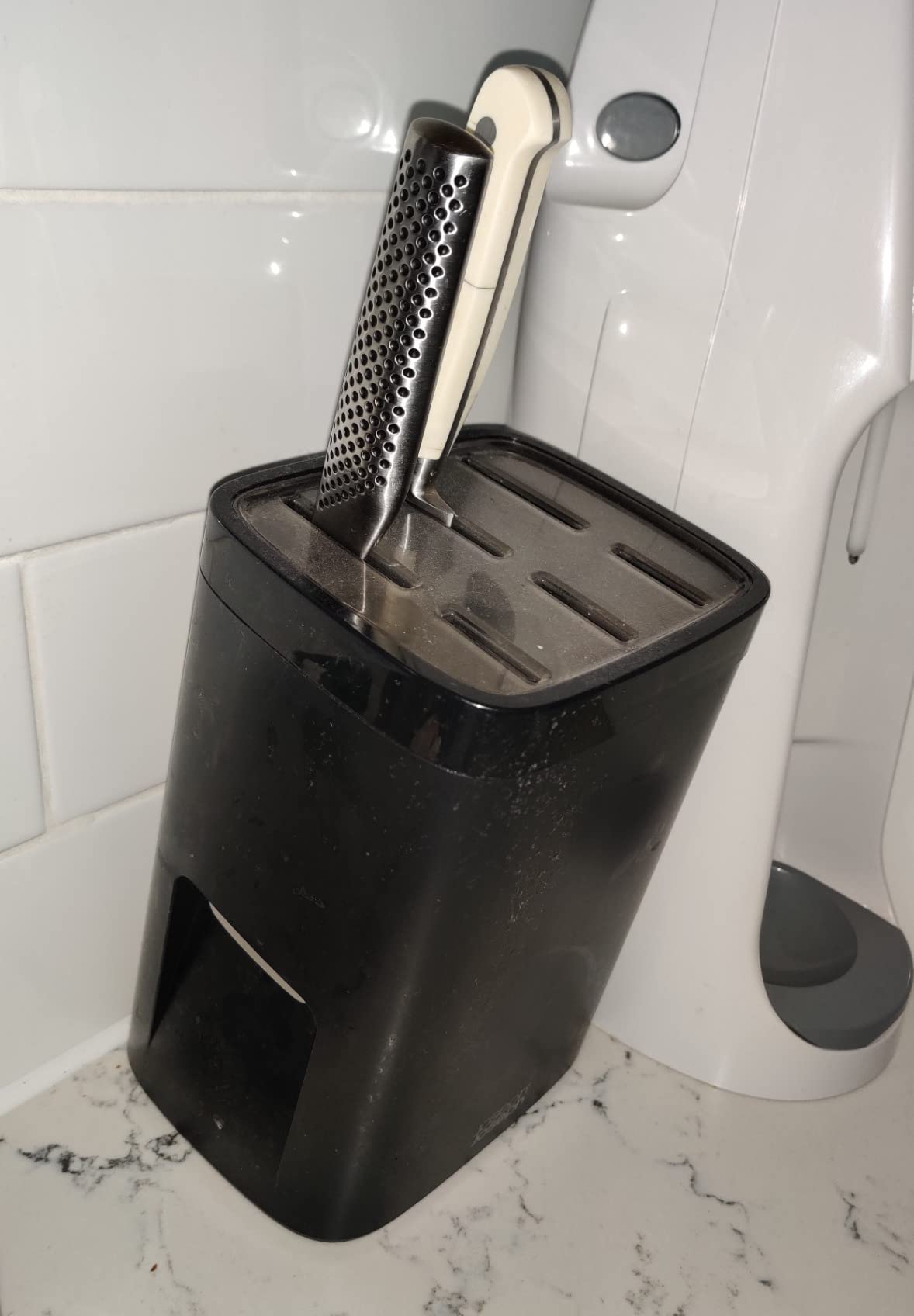 Joseph Joseph Self Locking Universal Knife Block, Black customer photo 2