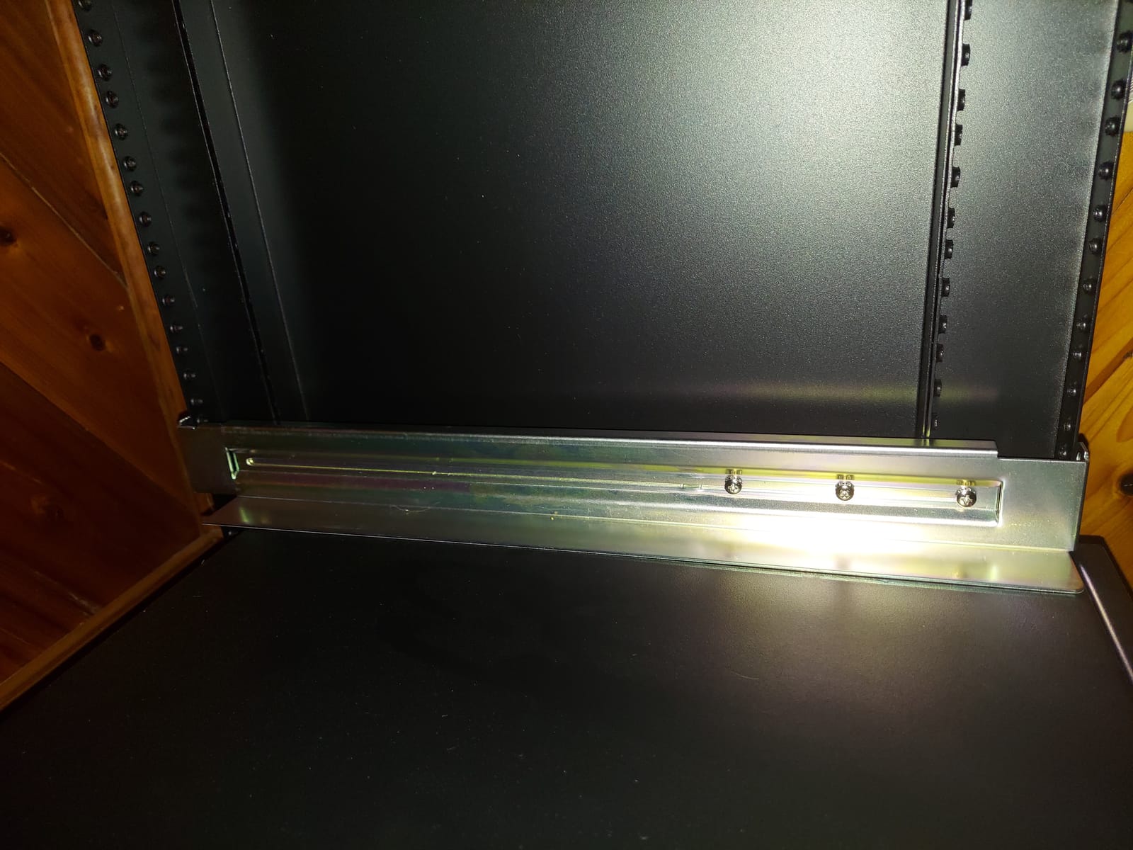 CyberPower 4POSTRAIL 4-Post Universal Rack Mount Rail Kit customer photo 1