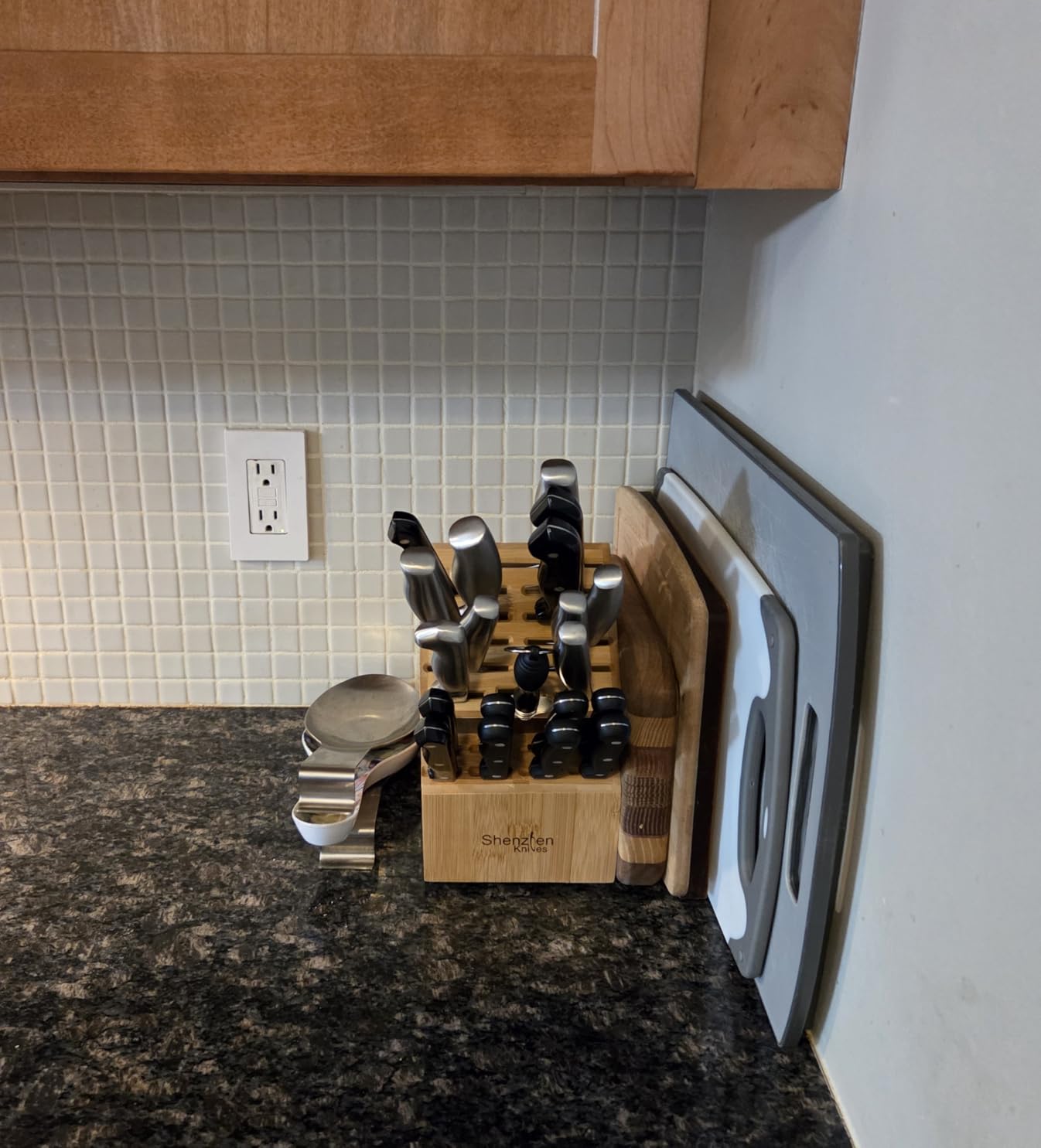 Shenzhen Knives 20 Slot Bamboo Countertop Knife Block – Large, 8x5.25x11 customer photo 2
