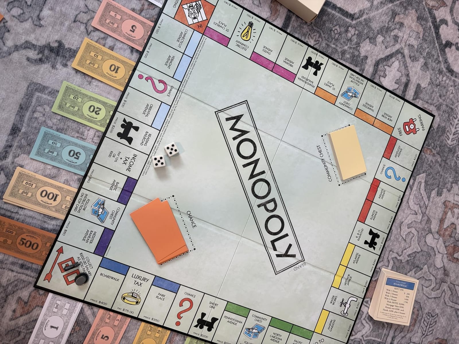 WS Game Company Monopoly Vintage Bookshelf Edition Board Game Premium Fabric-Wrapped Book Storage Box with Retro Graphics, Wooden Houses, Strategy Board Games for Kids, Adults & Family, Ages 8+ | Classic Family Strategy Board Game, Linen-Wrapped Book Box, Integrated Storage, Retro Design, Adults and Kids Ages 8 and Up customer photo 1
