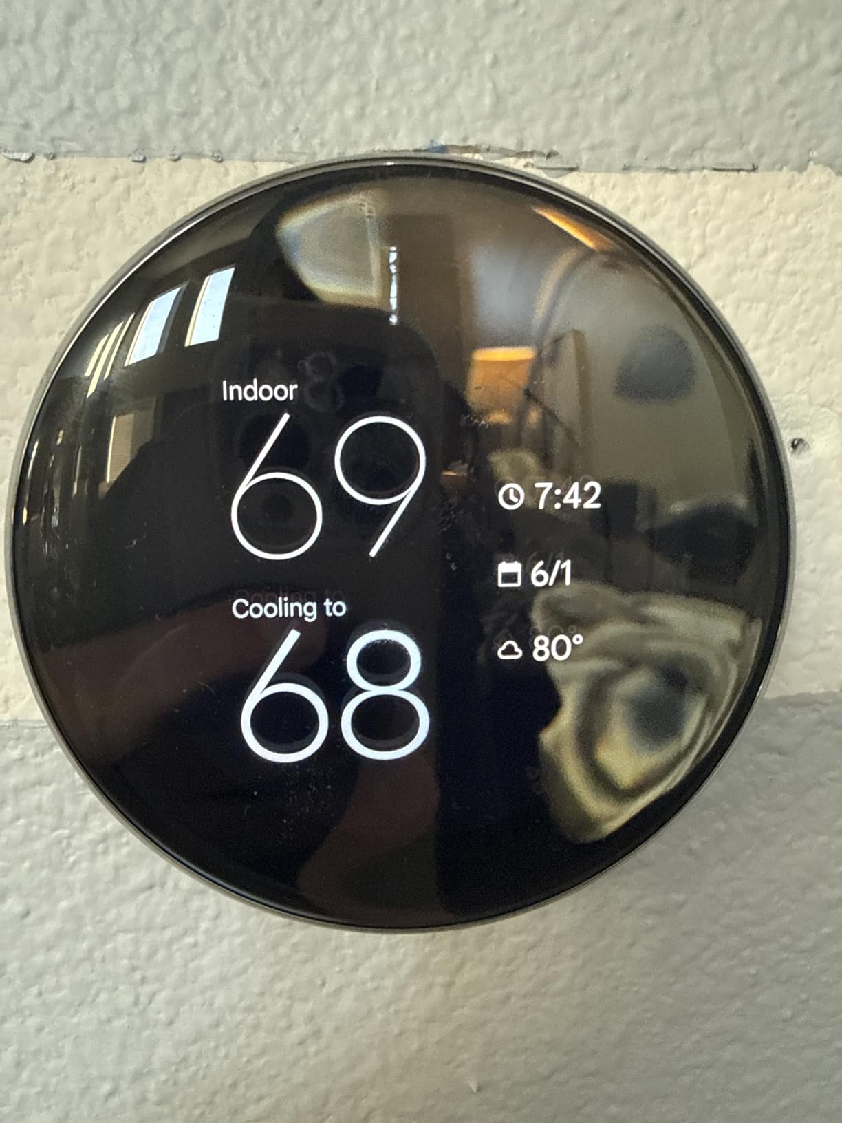 Google Nest Learning Thermostat (4th Gen, 2024) with Nest Temperature Sensor - Energy Saving Smart Thermostat - Compatible with Alexa, Apple HomeKit and Google Home App - Polished Gold customer photo 1