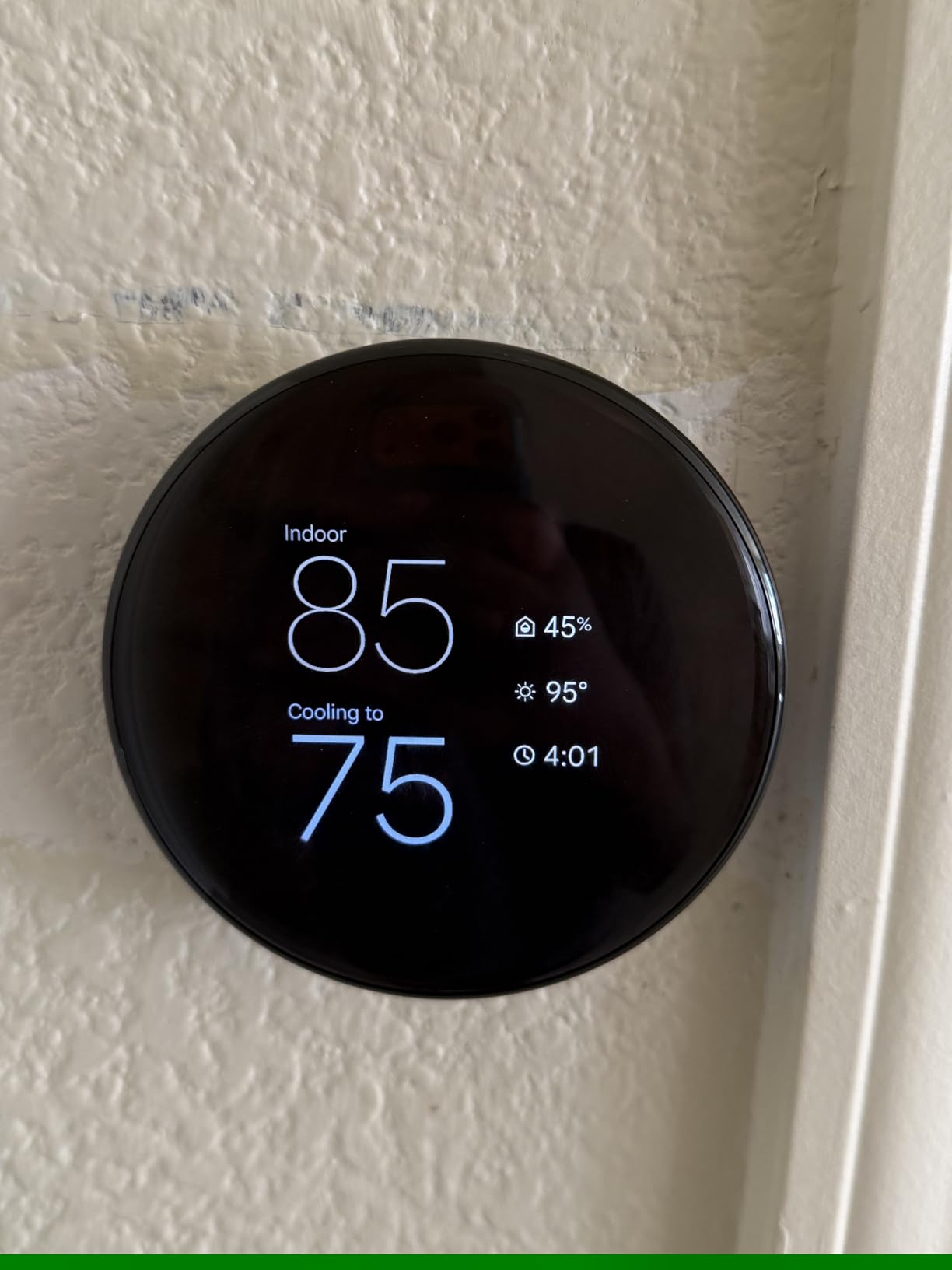 Google Nest Learning Thermostat (4th Gen, 2024) with Nest Temperature Sensor - Energy Saving Smart Thermostat - Compatible with Alexa, Apple HomeKit and Google Home App - Polished Gold customer photo 2