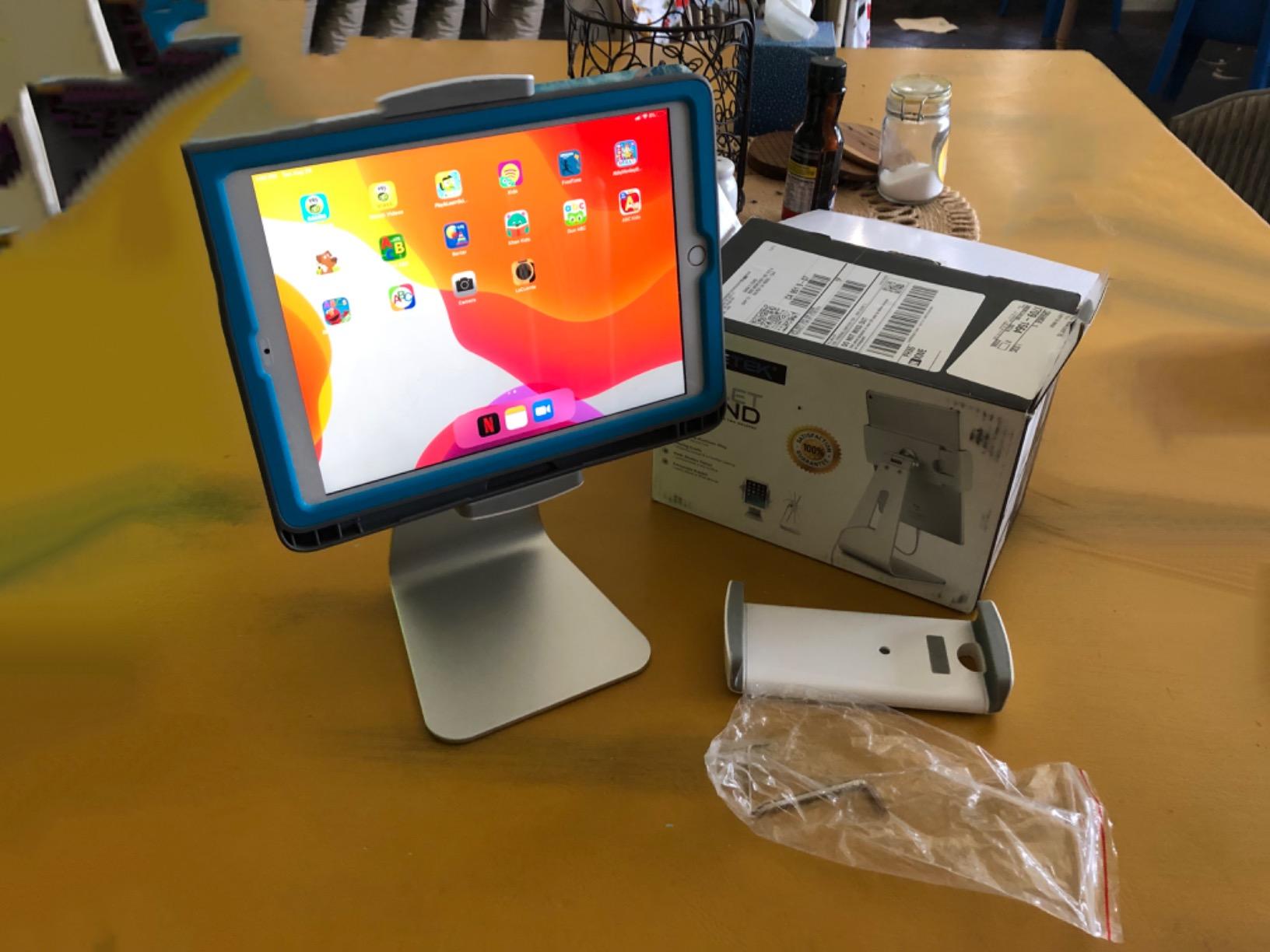 AboveTEK Elegant Tablet Stand, Aluminum iPad Stand Holder, Desktop Kiosk POS Stands for 7-15.6 inch iPad/Portable Monitor, Tablet Mount for Showcase Office Reception Countertop customer photo 2