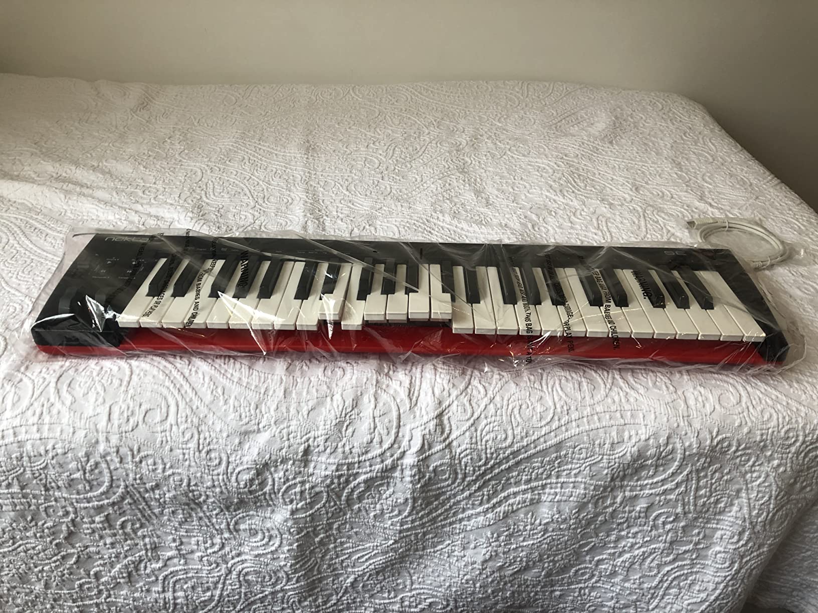 Nektar, 49-Key Midi Controller (SE49),Black white Grey customer photo 1