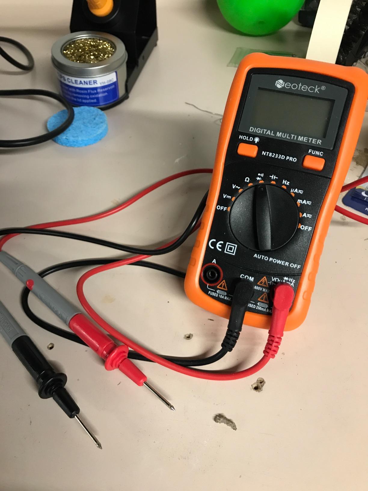Neoteck Auto-Ranging Digital Multimeter with Backlit LCD,2000 Counts customer photo 1