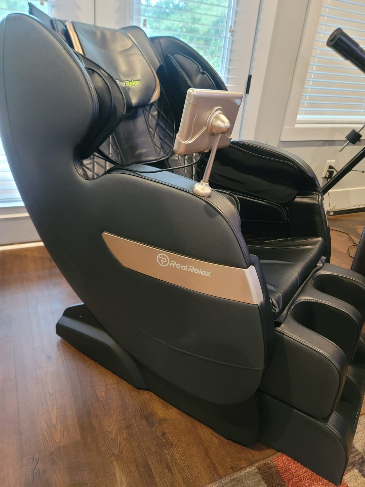 Real Relax SL-Track Full Body Massage Chair, Zero Gravity Recliner, Black customer photo 2