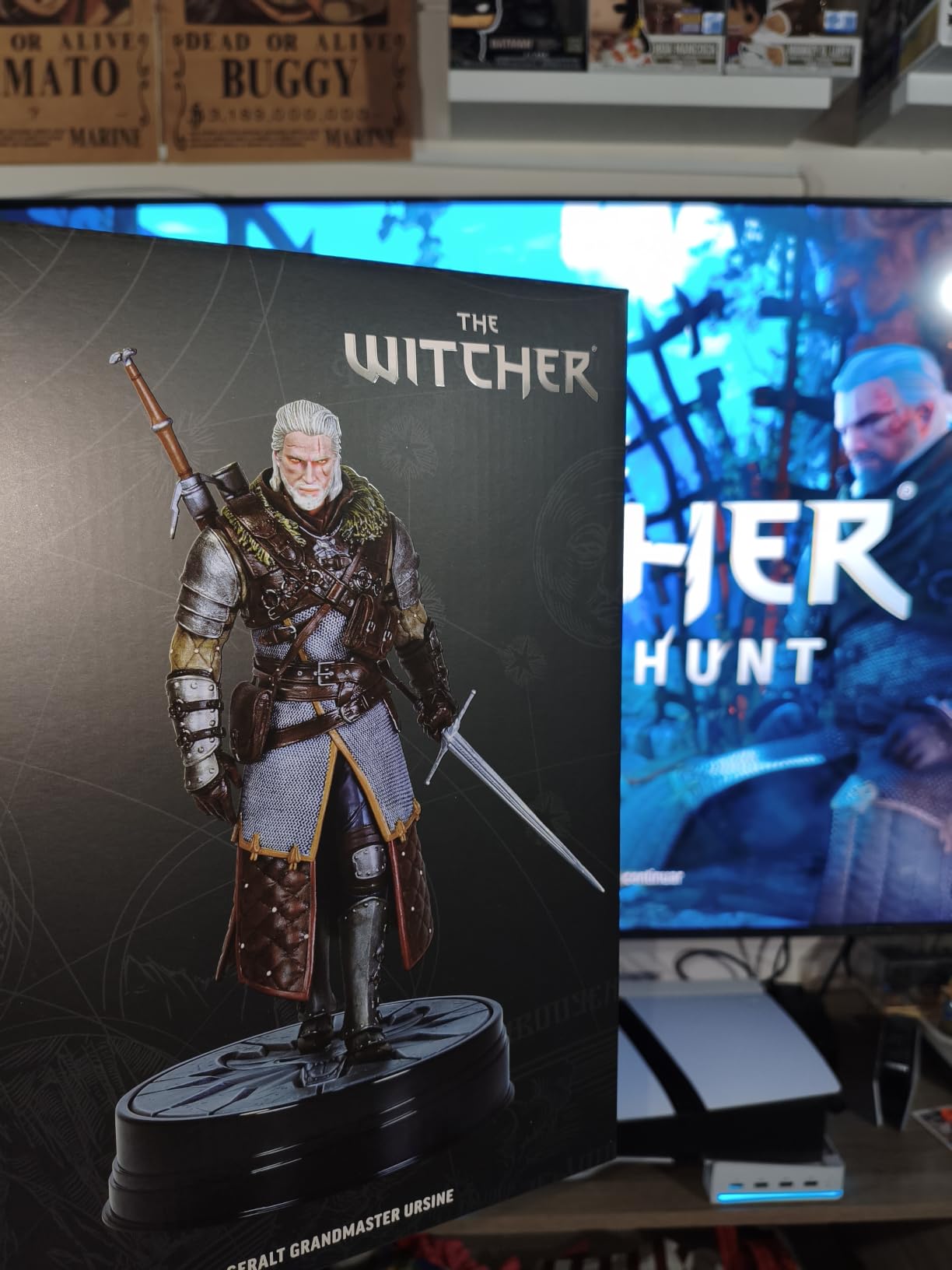 Dark Horse Deluxe The Witcher 3: Wild Hunt: Geralt Grandmaster Ursine Figure customer photo 2