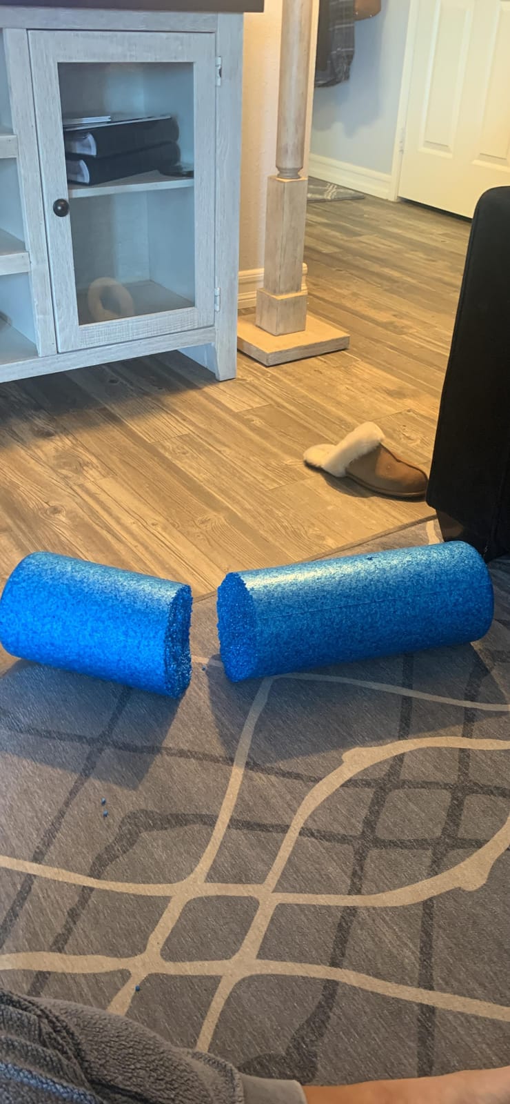 Amazon Basics High Density Foam Roller for Exercise and Recovery, 18 Inches, Blue Speckled customer photo 1
