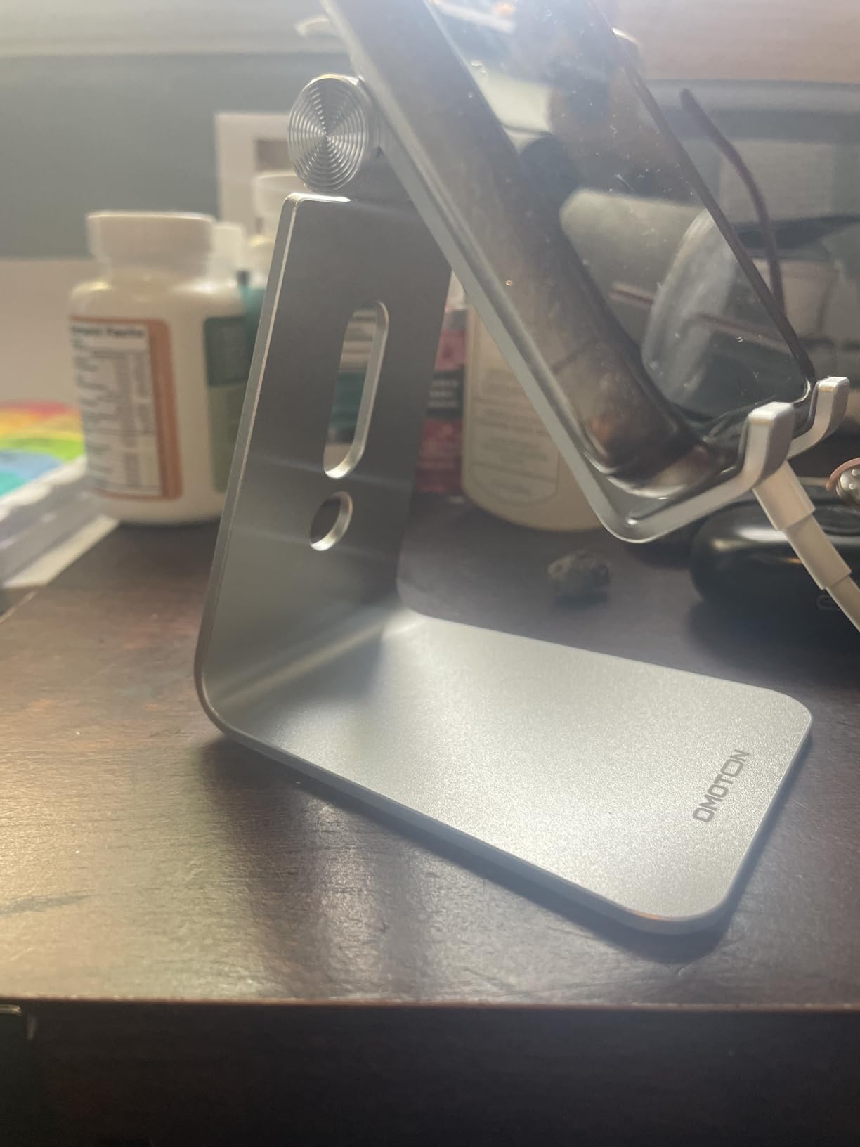 OMOTON C2 Adjustable Aluminum Cell Phone Stand with Charging Cutout, Silver customer photo 2