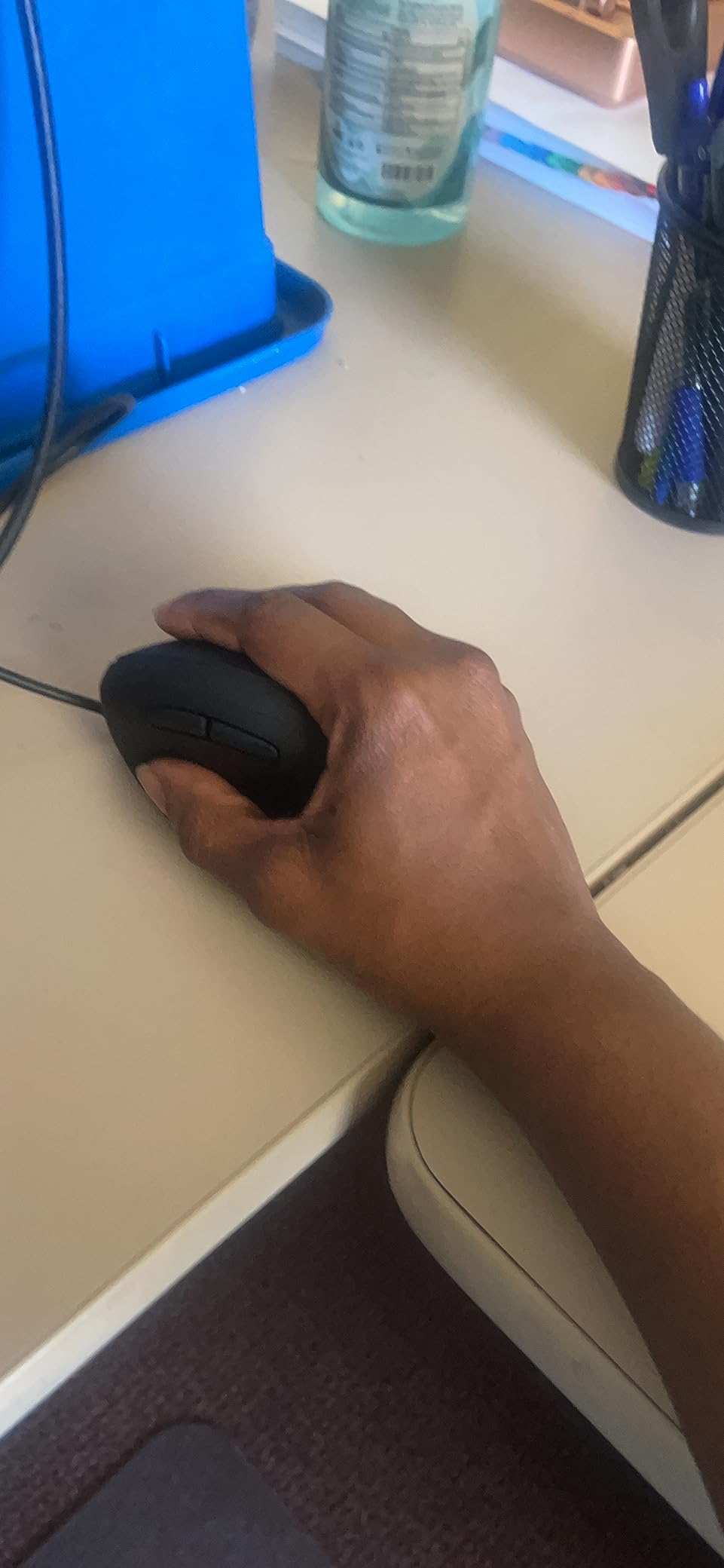 Perixx PERIMICE-519 Wired Ergonomic Vertical Mouse - Portable Small Design - 105x67x58 mm - Right Handed Black customer photo 2