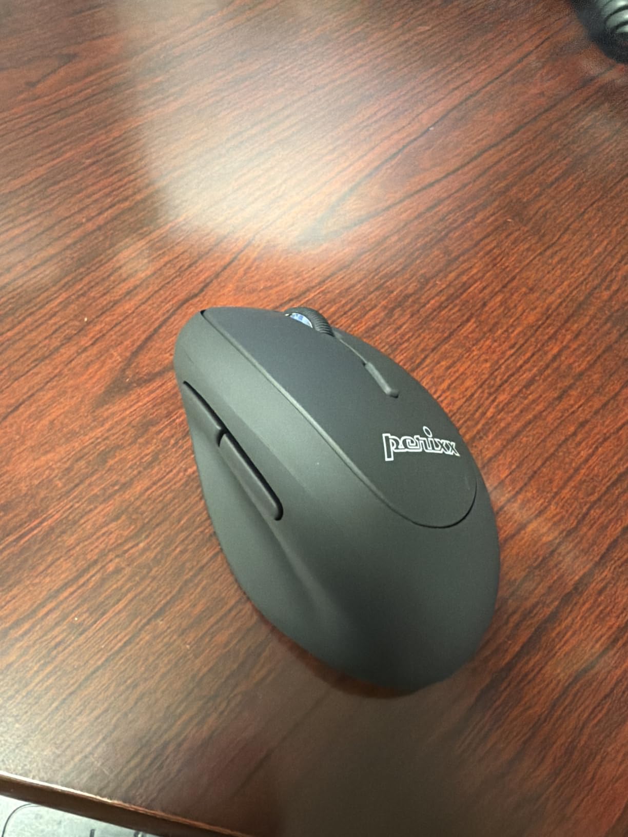 Perixx PERIMICE-719 Right-Handed Wireless Mini Vertical Mouse, 3 Level DPI customer photo 2