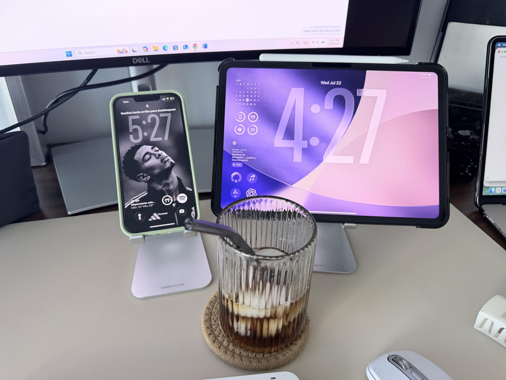 OMOTON Adjustable Tablet Stand for Desk, Upgraded Longer Arms for Greater Stability, T2 Tablet Holder with Hollow Design for Bigger Sized Phones and Tablets Such as iPad Pro/Air/Mini, Rose Gold customer photo 1