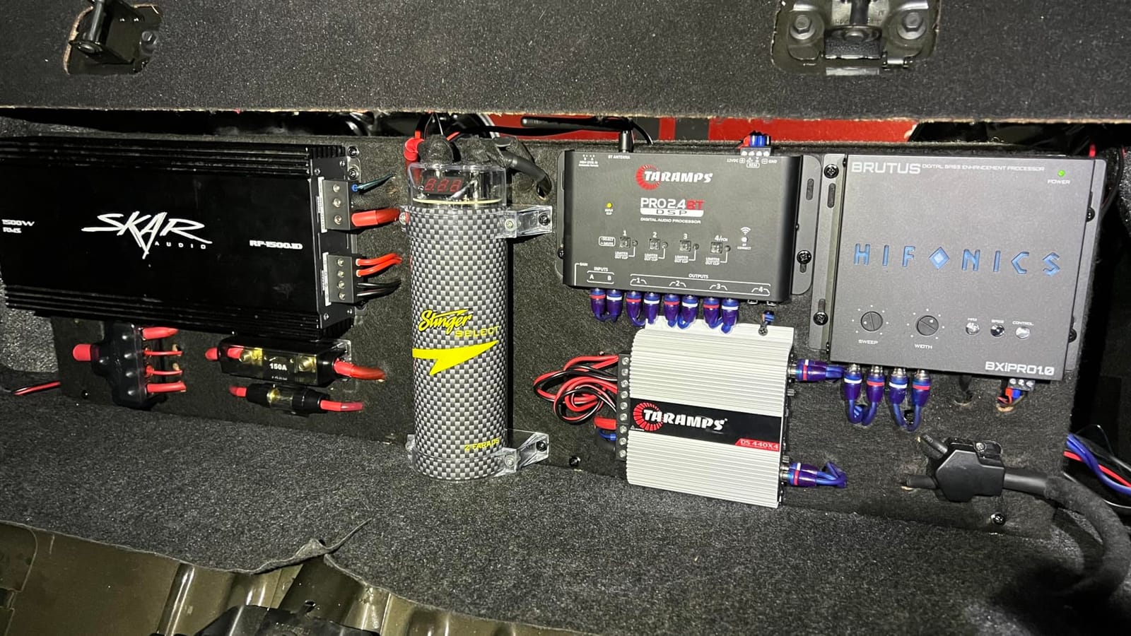Taramps DS 440X4 2 Ohms 440W RMS Full Range 4-Channel Car Stereo Amplifier customer photo 2