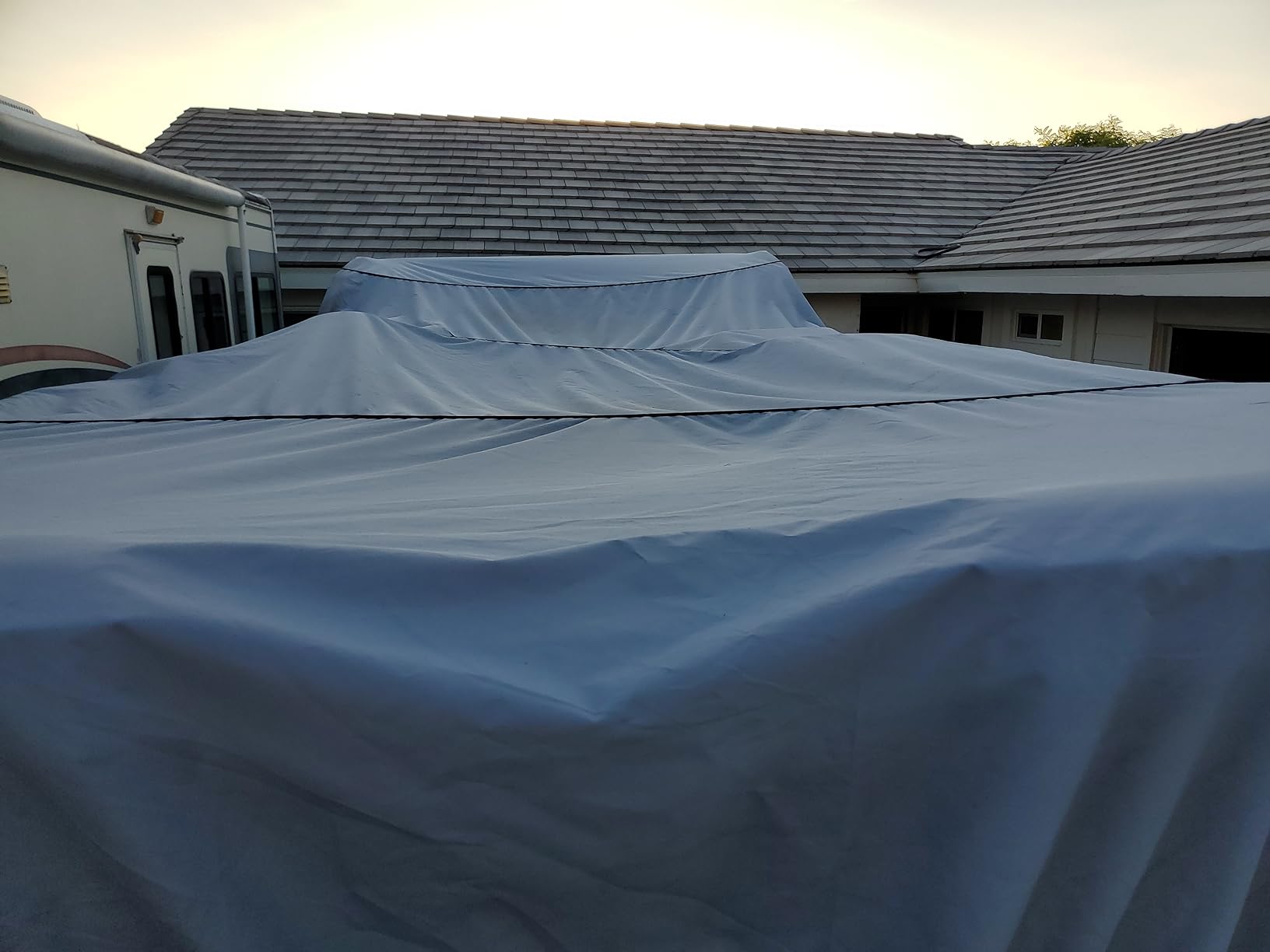 Pyle Pontoon Boat Cover, Universal Fit, Waterproof, Weather Resistant, Marine Grade Canvas, Adjustable Height Support, Includes Storage Bag, Fits 21ft to 24ft Boats, Sun Damage Protection customer photo 2
