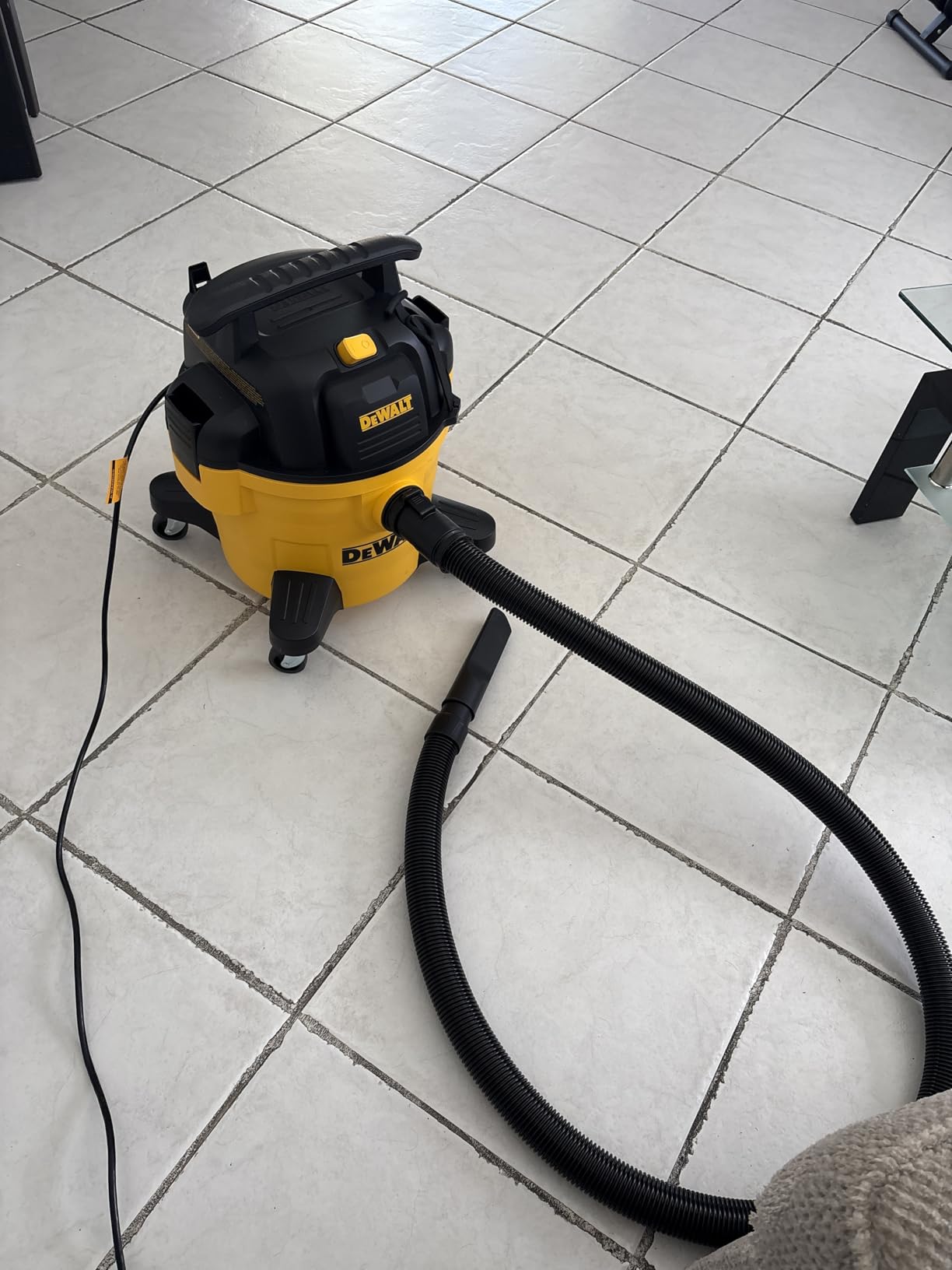 DEWALT Shop Vacuum 6 Gal 4 HP Poly Wet/Dry Vacuum with Blower DXV06P customer photo 2