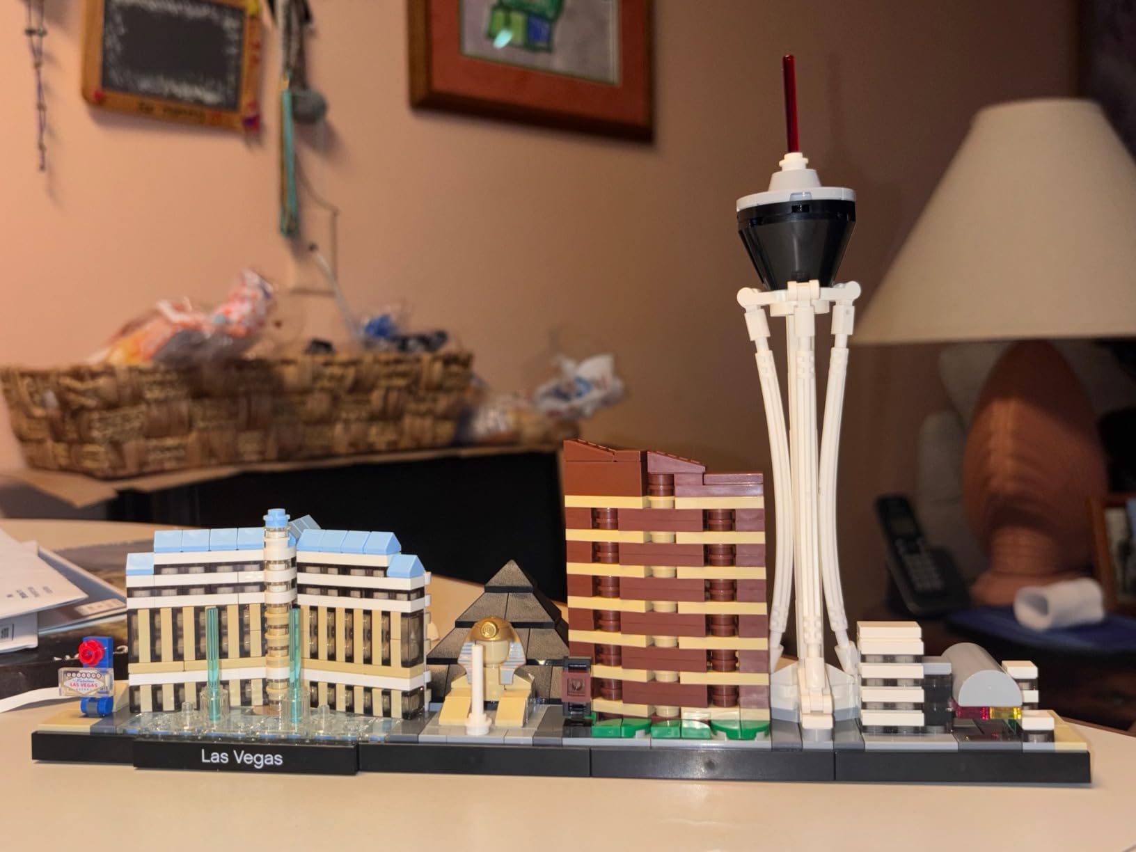 LEGO Architecture Skyline Collection Las Vegas Building Kit 21047 (487 Pieces) customer photo 1