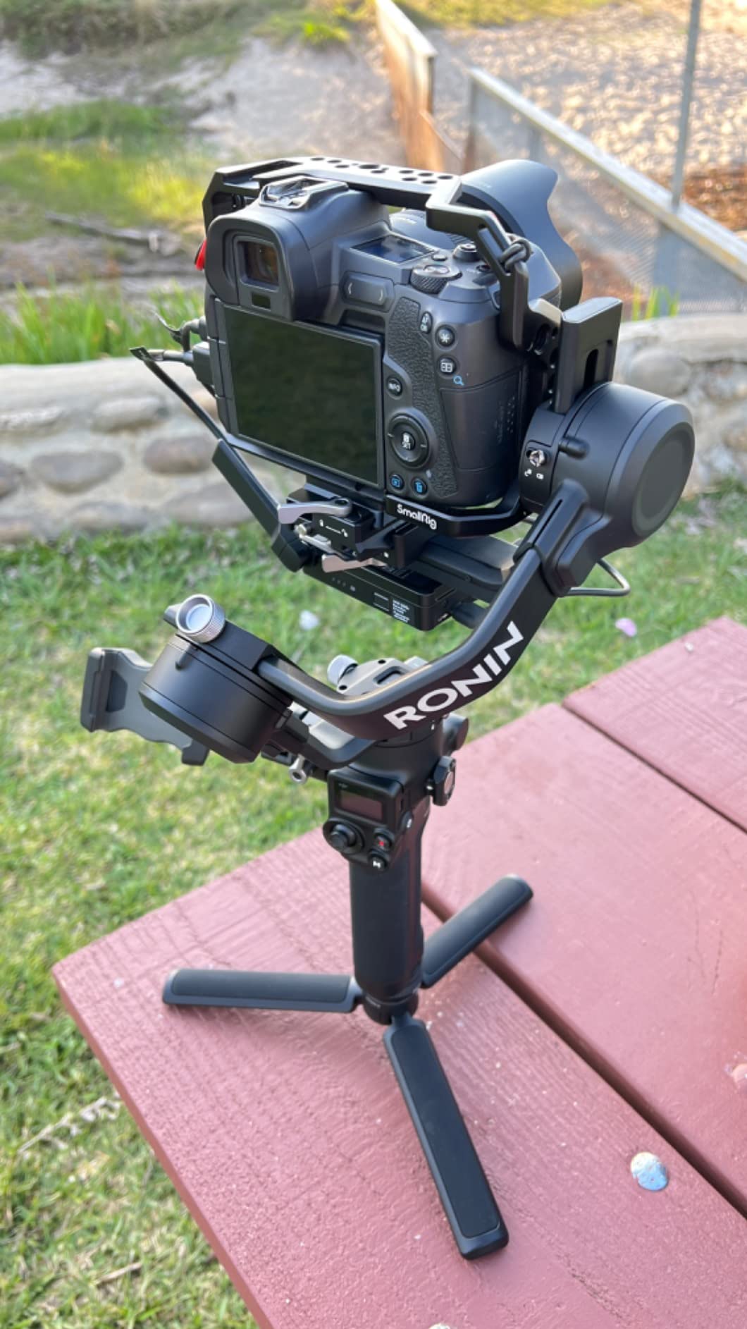 DJI RSC 2 Pro Combo - 3-Axis Gimbal Stabilizer for DSLR and Mirrorless Camera, Nikon Sony Panasonic Canon Fujifilm, Ronin SC, 3kg Payload, Image Transmission, Focus Motor - Black customer photo 2