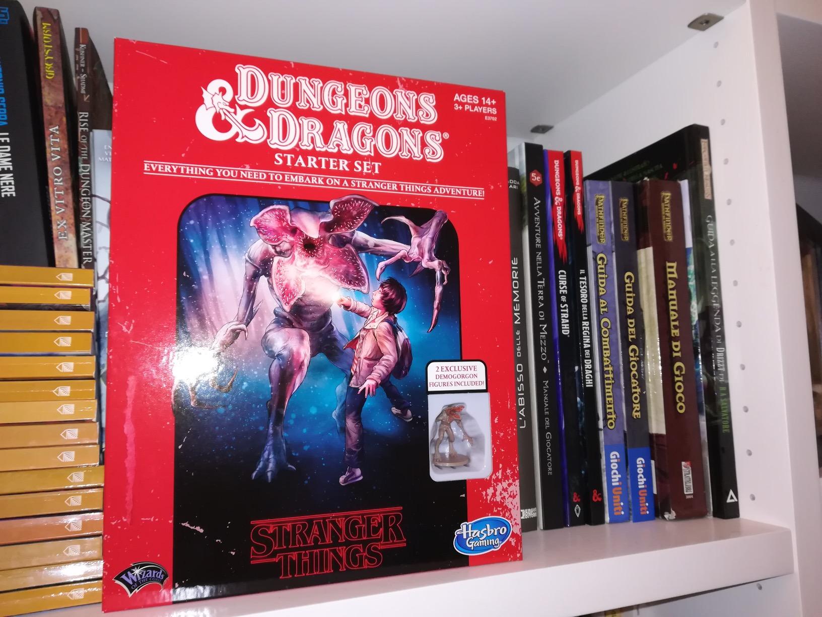 Hasbro Gaming Stranger Things Dungeons & Dragons Roleplaying Game Starter Set, 14 Years+ customer photo 1