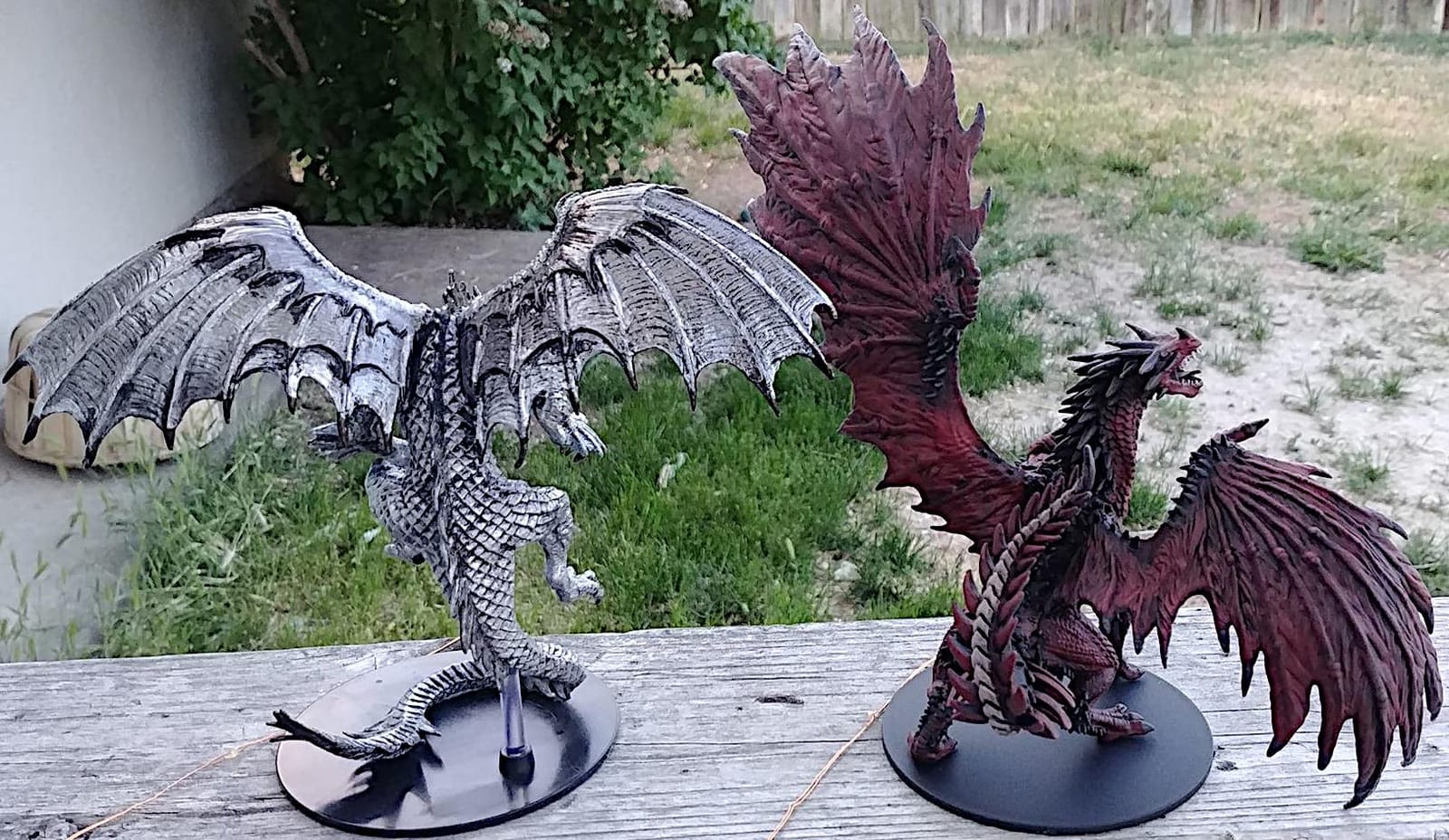 WizKids Pathfinder Battles Deep Cuts - Gargantuan Red Dragon customer photo 1