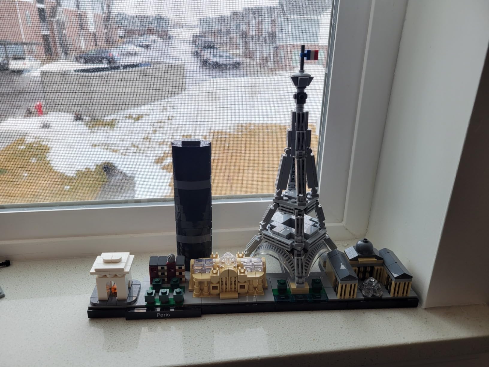 LEGO Architecture Paris Model Building Set - Detailed Display Building Block Set for Kids, Boys and Girls, Ages 12+ - Unique Gift for Travel & Architecture Enthusiasts - 21044 customer photo 1