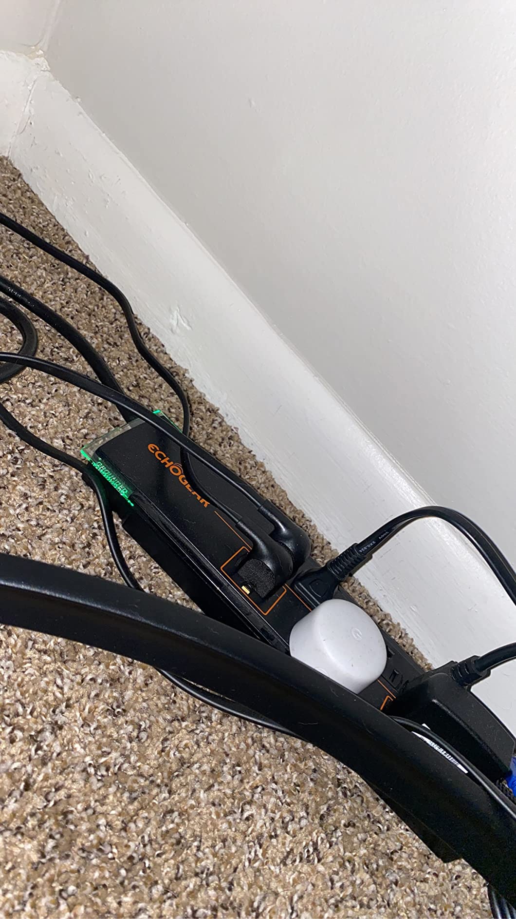 ECHOGEAR ShockBlocker 8 Outlet Surge Protector Power Strip - Slim Design Can Power & Protect Your Entire TV, Office, Or Gaming Setup - Advanced Surge Suppressor with 3420 Joules of Protection customer photo 2
