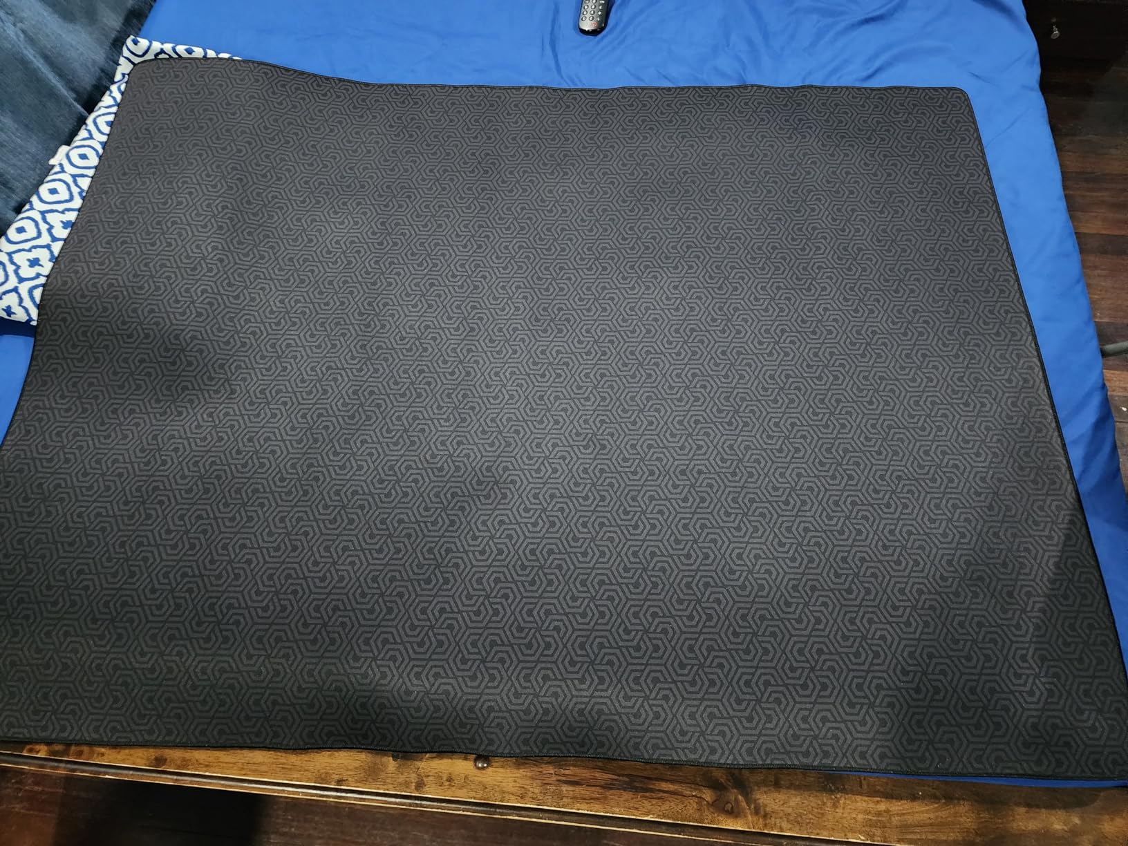 Roll-Play Board Game Mat 3' x 4' | Neoprene Tabletop Accessory | Level-up Classic Card Games, Dice Games, Tabletop & RPG Gaming | Double-Sided, Reversible, Portable | Rubber and Pattern Sides customer photo 1