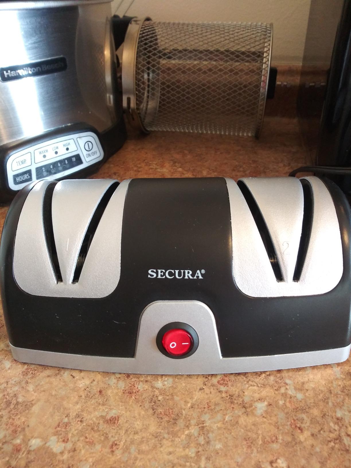 Secura 2-Stage Electric Knife Sharpener with Diamond Abrasives and Precision Angle Guides, Professional Sharpening Tool for Kitchen Straight Edge and Ceramic Knife, Black customer photo 2
