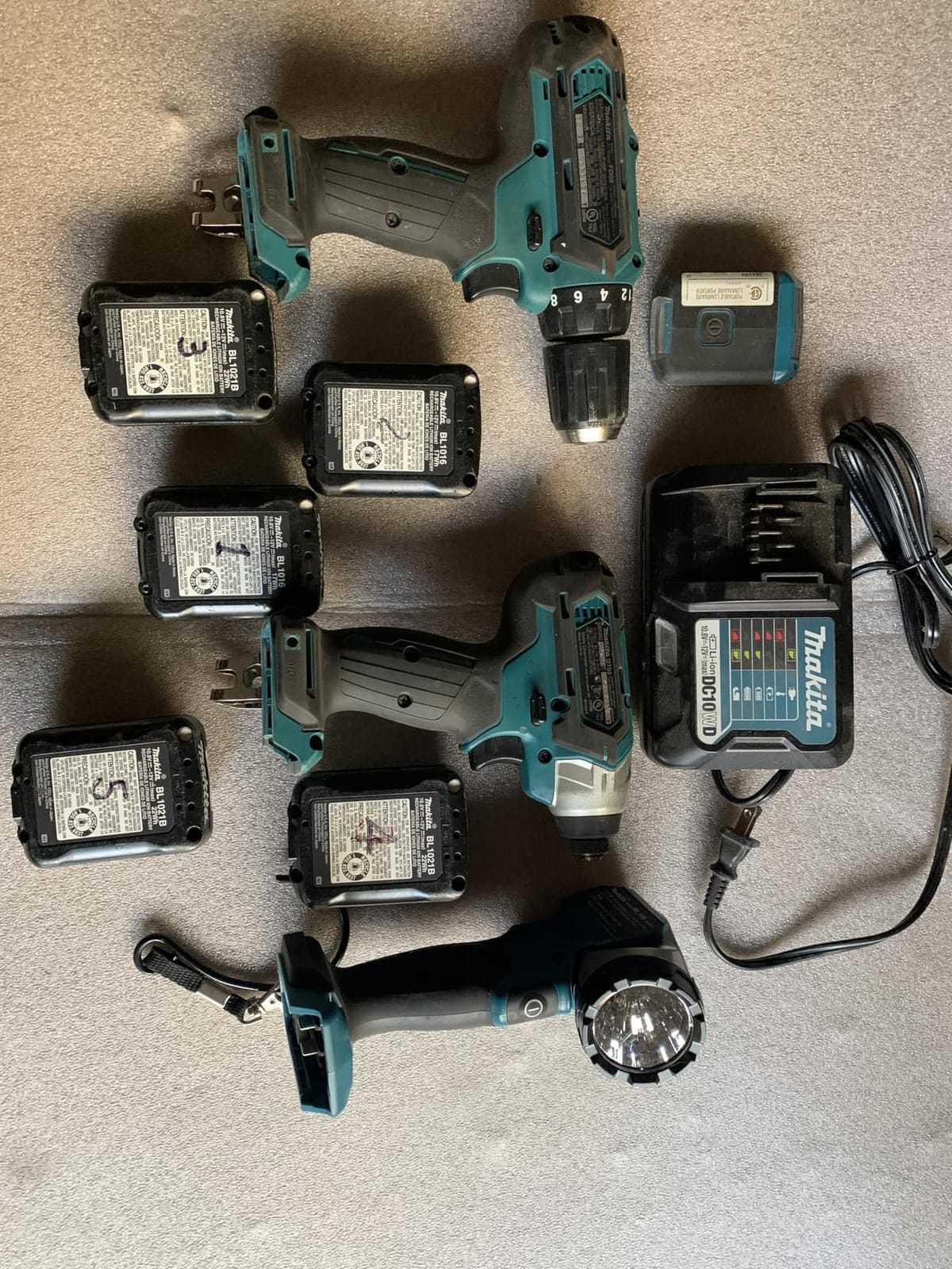 Makita CT232 CXT 12V Max Lithium-Ion Cordless Drill Driver and Impact Driver Combo Kit (1.5 Ah) customer photo 2