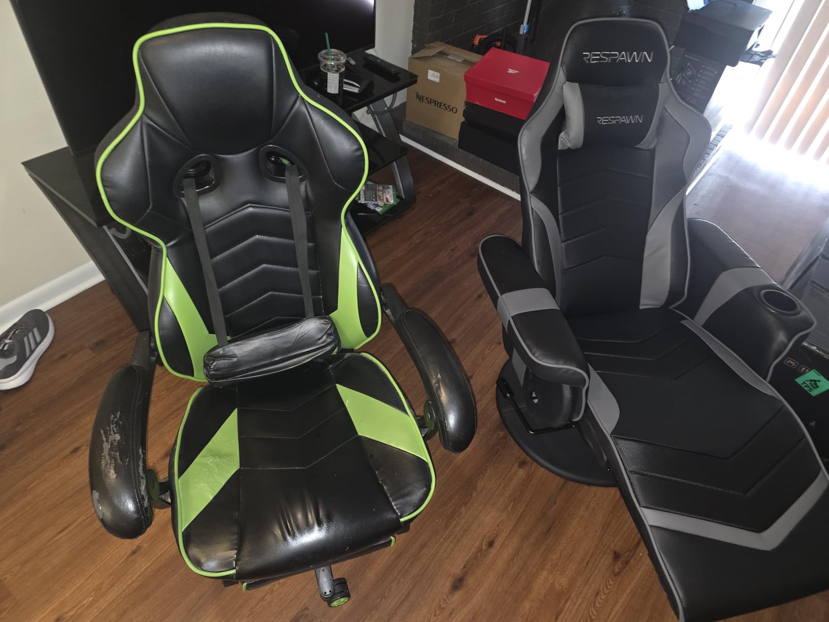 Respawn 900 Gaming Recliner Chair with Footrest, Cup Holder and Swivel customer photo 1