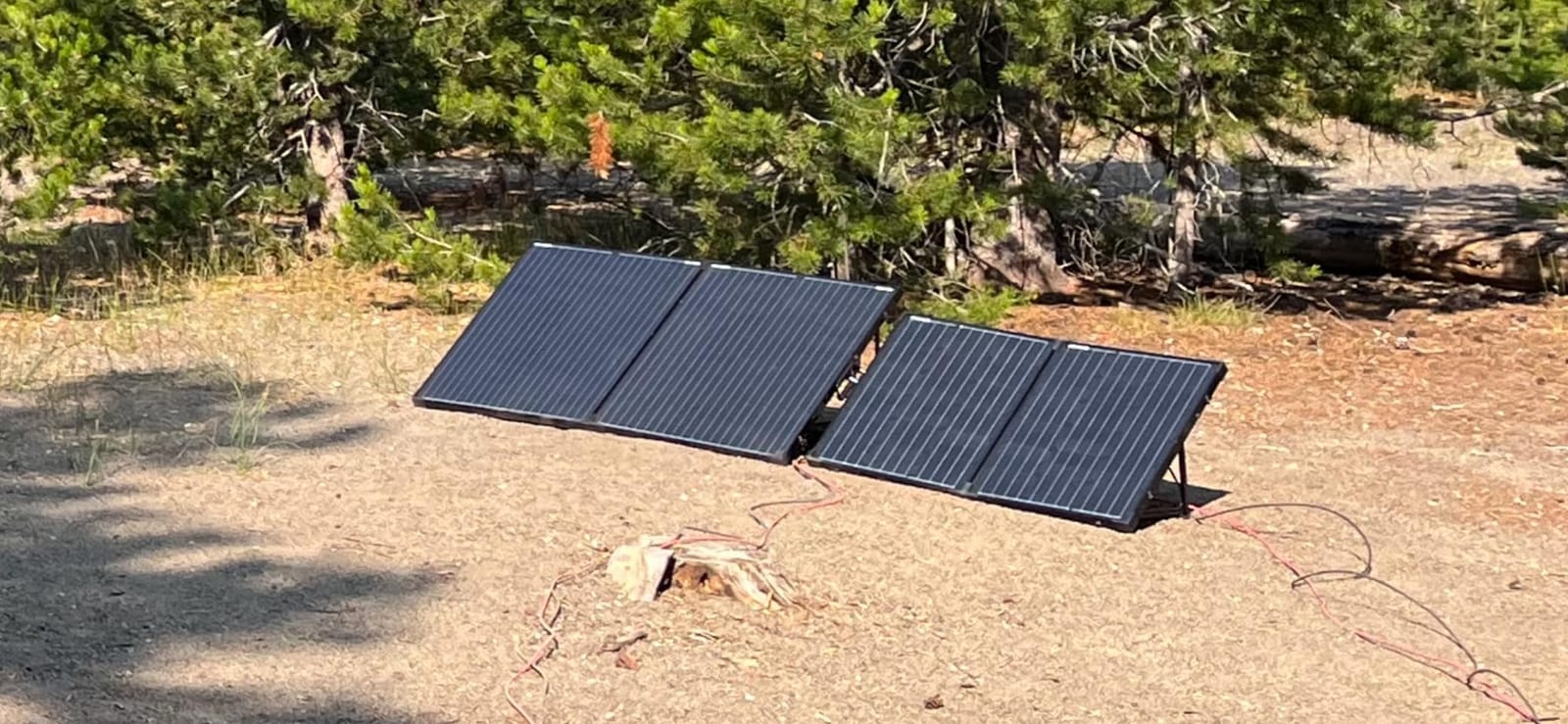 Renogy 200W 12V Portable Solar Panels Suitcase with Waterproof 20A Charge Controller, Foldable 200 Watt Solar Panel W/Adjustable Kickstand, Solar Charger for Power Station, RV, Camping, SUV, Off Grid customer photo 2