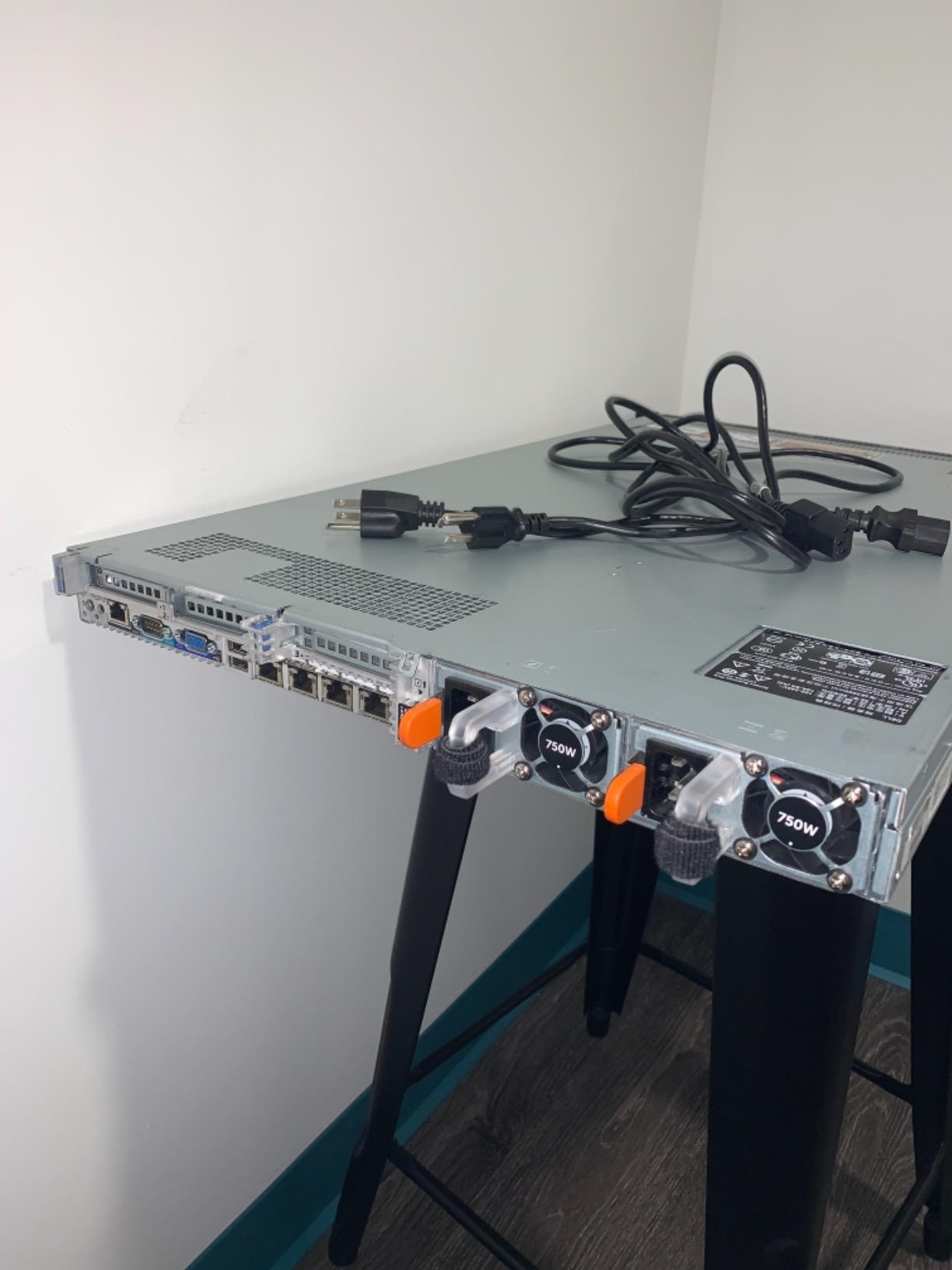 DELL PowerEdge R620 Server 2.20Ghz 16-Core 128GB 4X 600GB Mid-Level (Renewed) customer photo 2