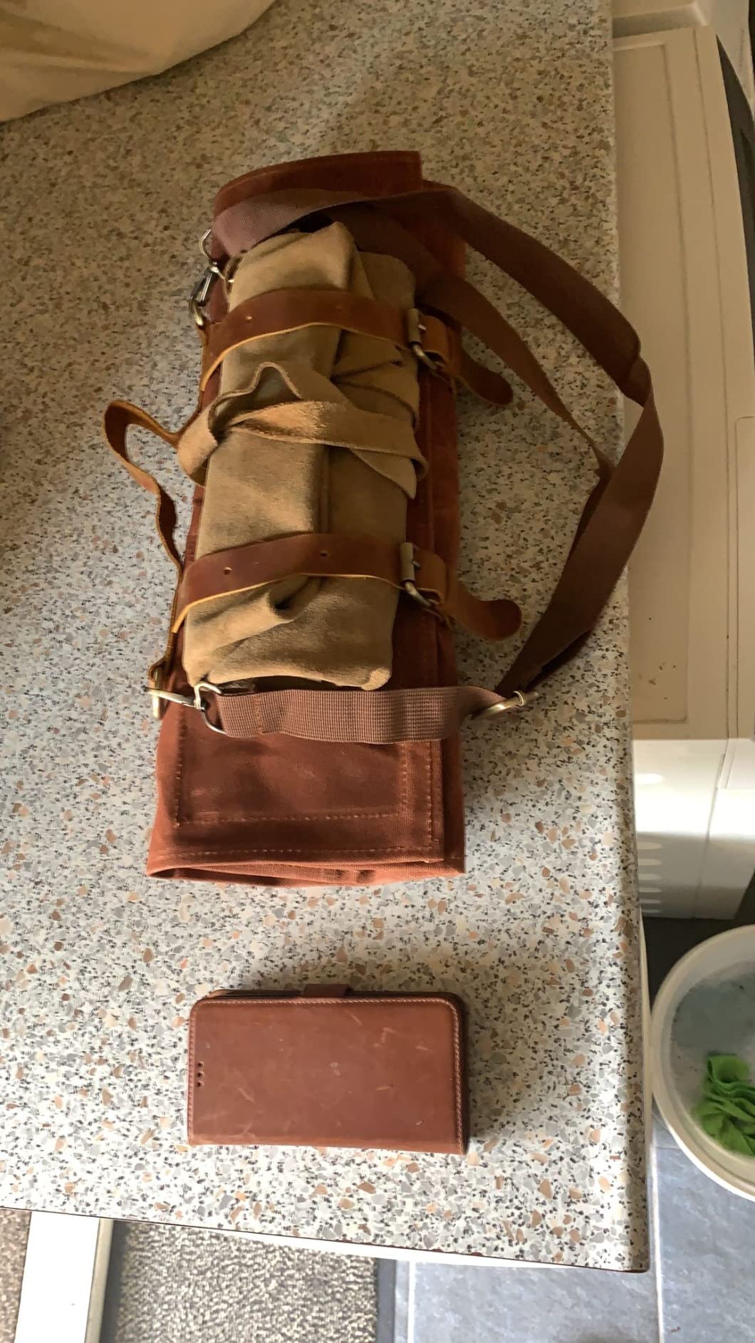 Large Chef’s Knife Roll Bag,Heavy Duty Waxed Canvas Knife Carrier,11 Pockets Kitchen Cooking Tools Storage Case, Easily Carried By Shoulder Strap ForProfessional Chefs,Culinary School Students customer photo 2
