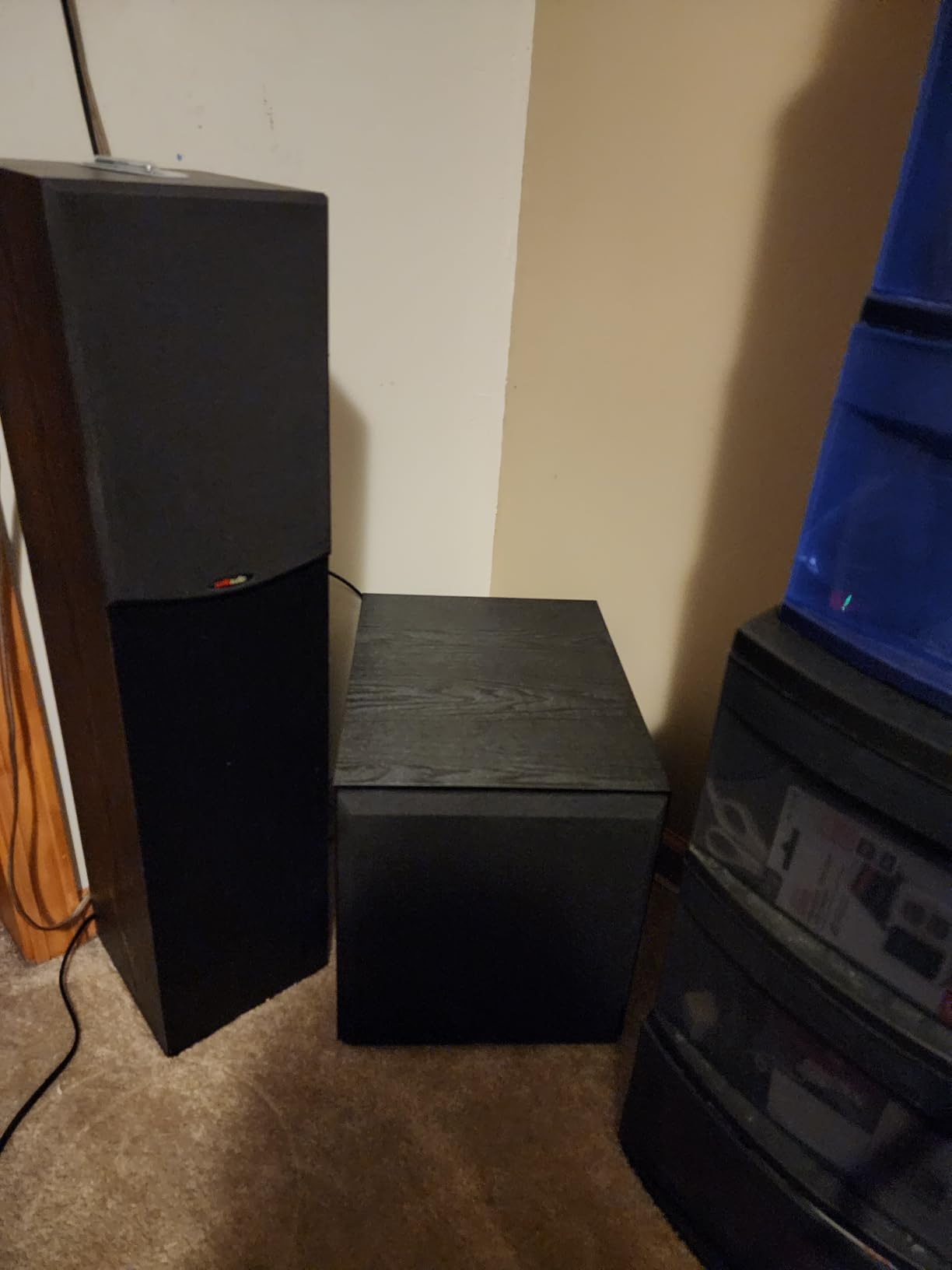 Klipsch Synergy Black Label Sub-100 10” Front-Firing Subwoofer with 150 Watts of continuous power, 300 watts of Dynamic Power, and All-Digital Amplifier for Powerful Home Theater Bass customer photo 2