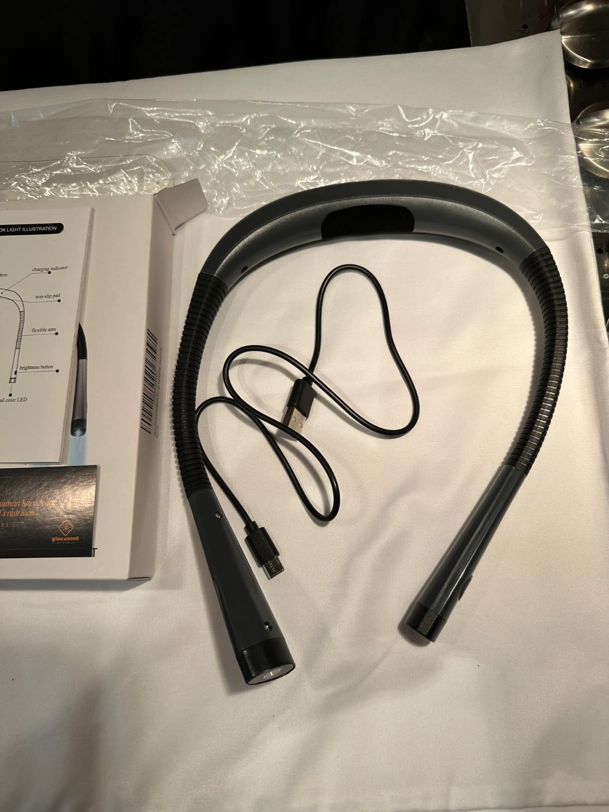 Glocusent Reading Light,Bendable Neck Light,80-hr Rechargeable Book Light customer photo 1